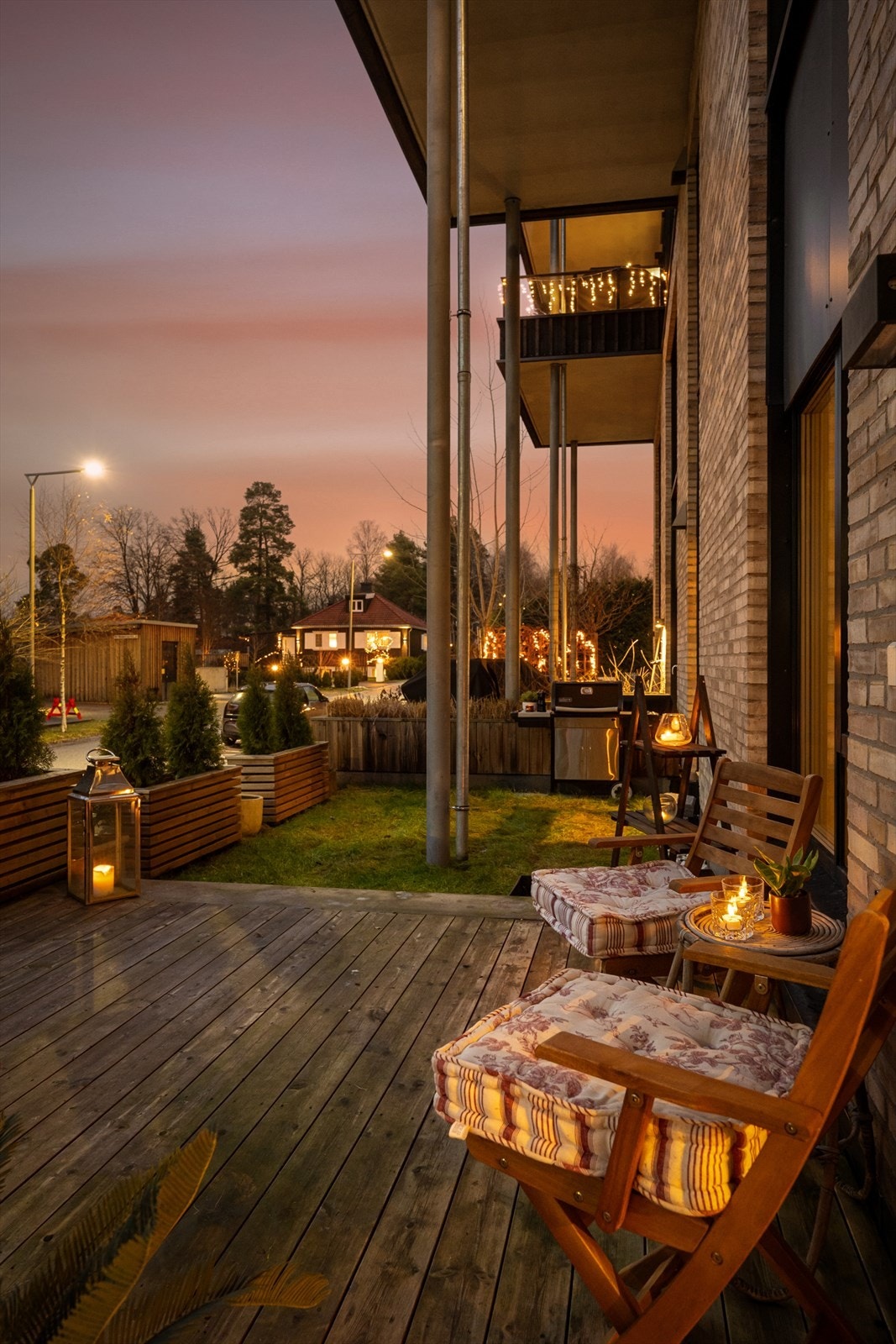 Her ligger alt til rette for å nyte finværsdagene utendørs. Galleribilde