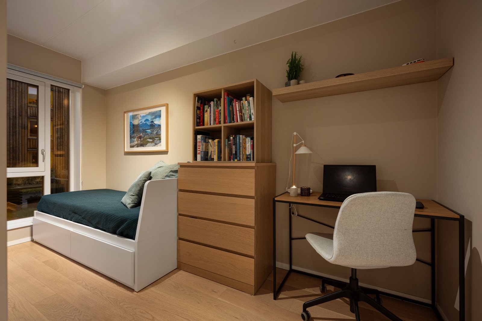 Soverom 2 brukes gjerne som barnerom, gjesterom eller hjemmekontor. Galleribilde