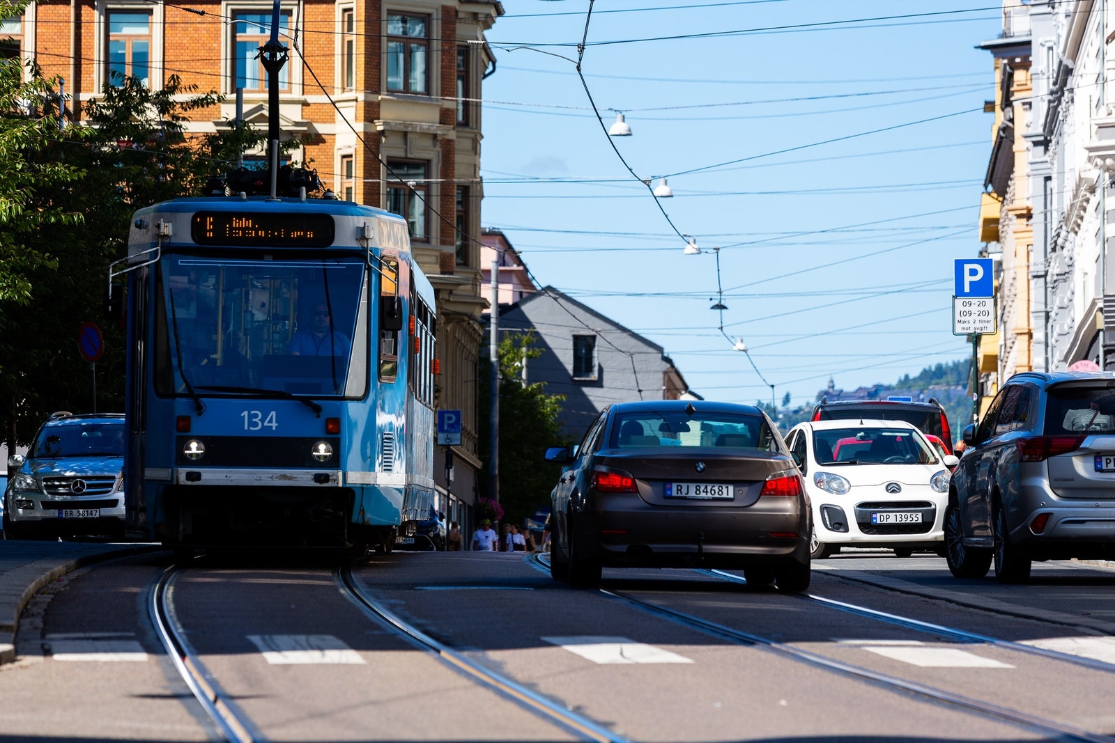 Leiligheten ligger i nærhet til et bredt utvalg av kollektivtilbud, og det er enkelt å komme seg rundt til alle Oslos bydeler. Galleribilde