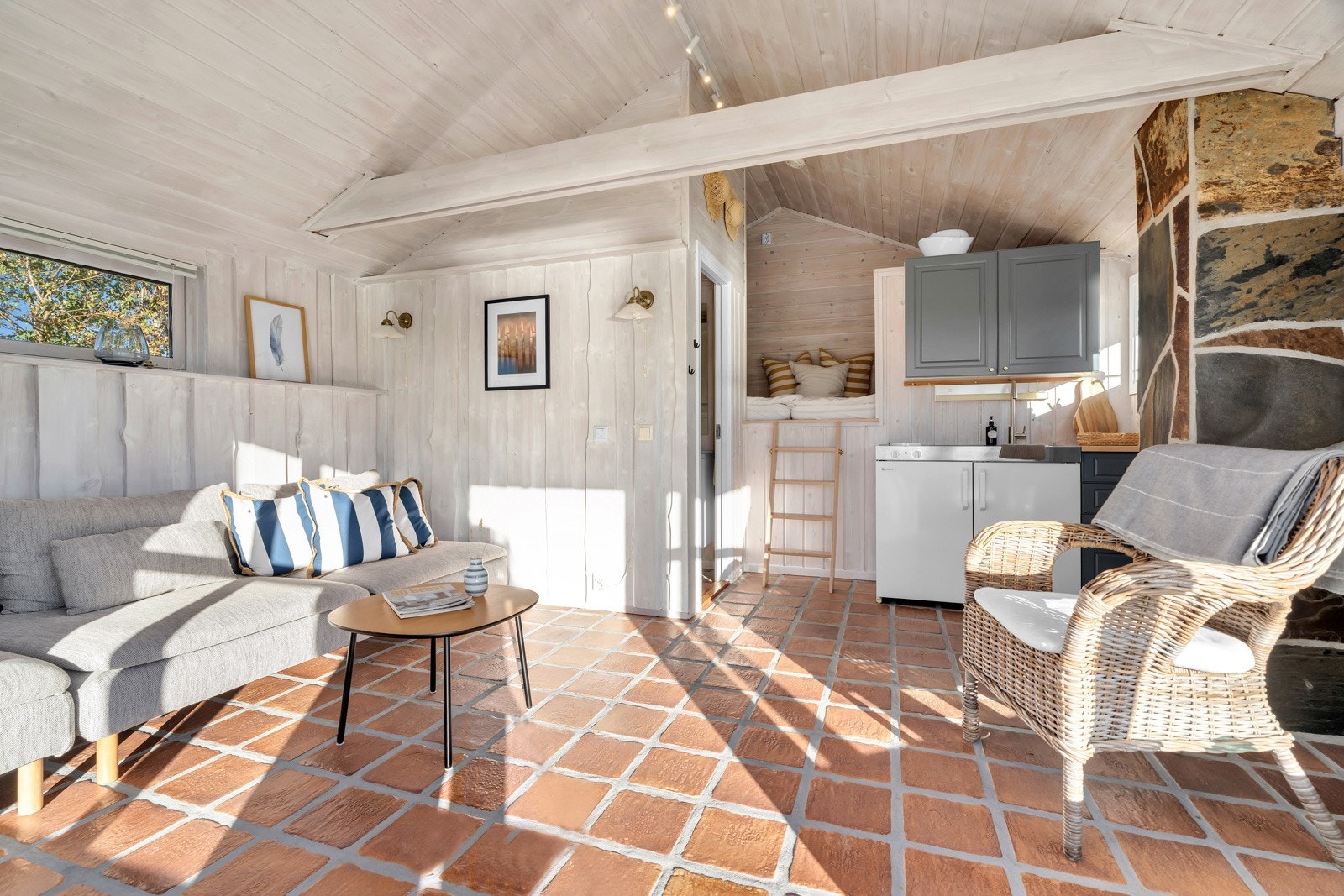 Lyshuset er godkjent oppført, men ikke godkjent til beboelse. Galleribilde