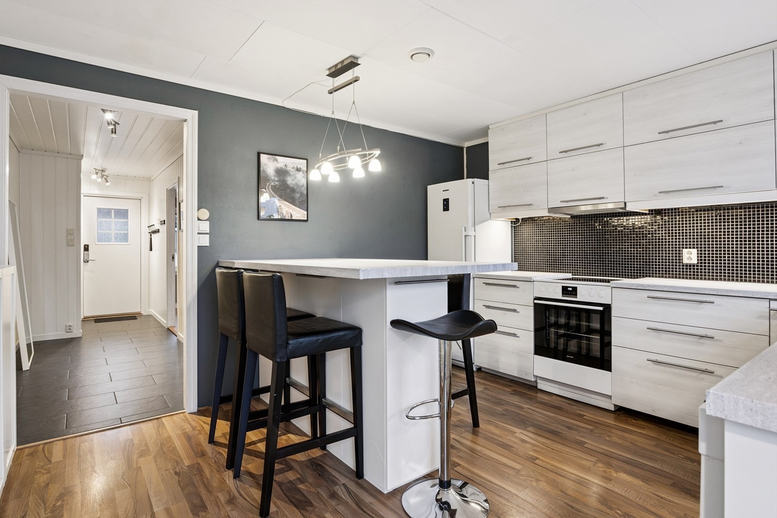 Lekser, baking, skravling - en øy for det meste. Galleribilde