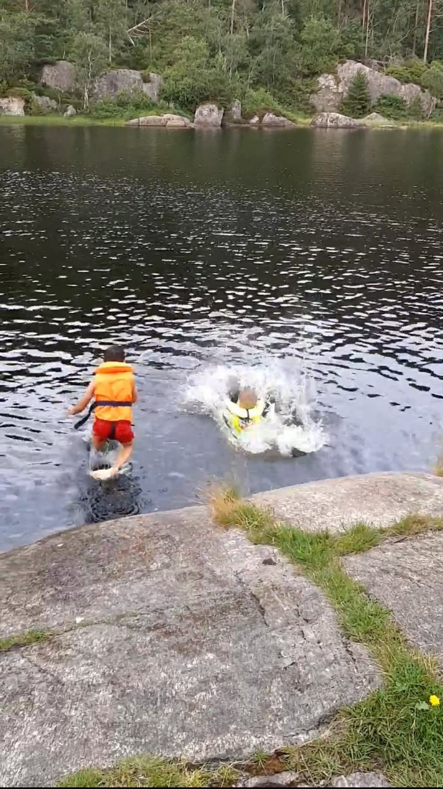 Kiplevatnet: Bading om sommeren og skøyter om vinteren Galleribilde