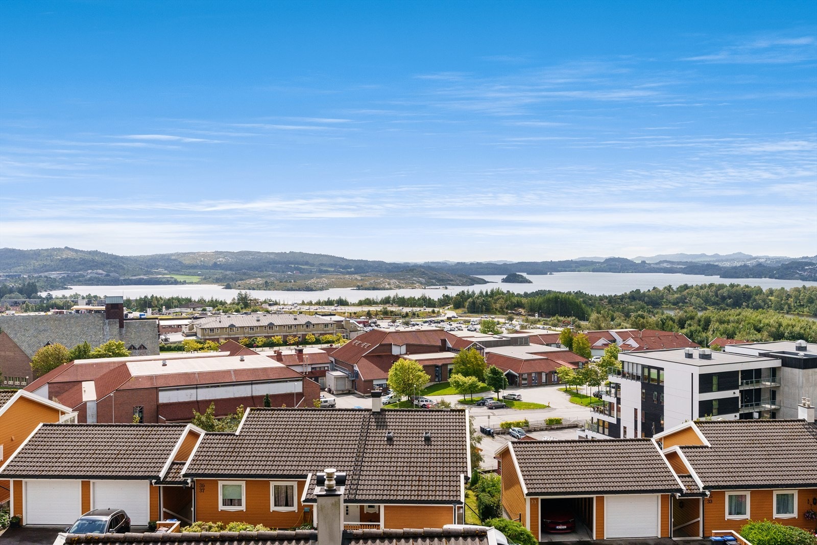 Alvanutlia 85-12 Galleribilde