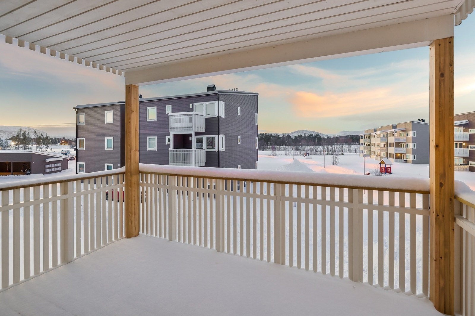 Perfekt plass for å nyte både sommer og vinter stunder. Galleribilde