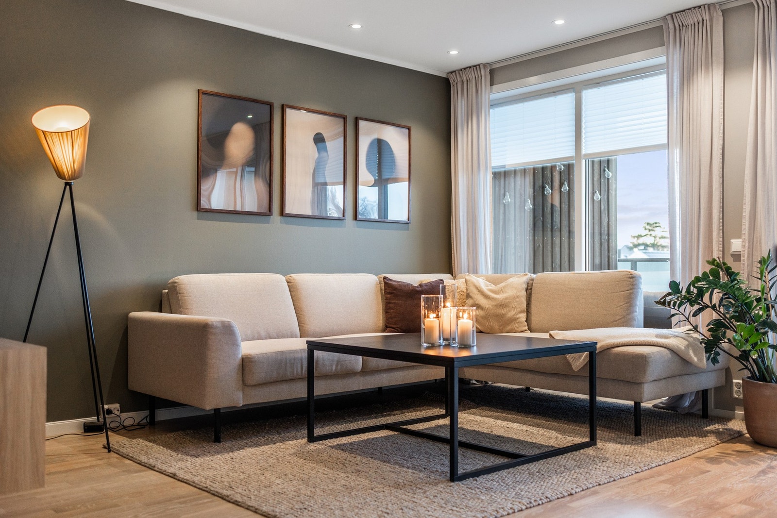 Med byggeår fra 2019 er det bare å flytte rett inn å nyte tilværelsen i leiligheten, du trenger ikke tenke på vedlikehold og snørydding. Galleribilde