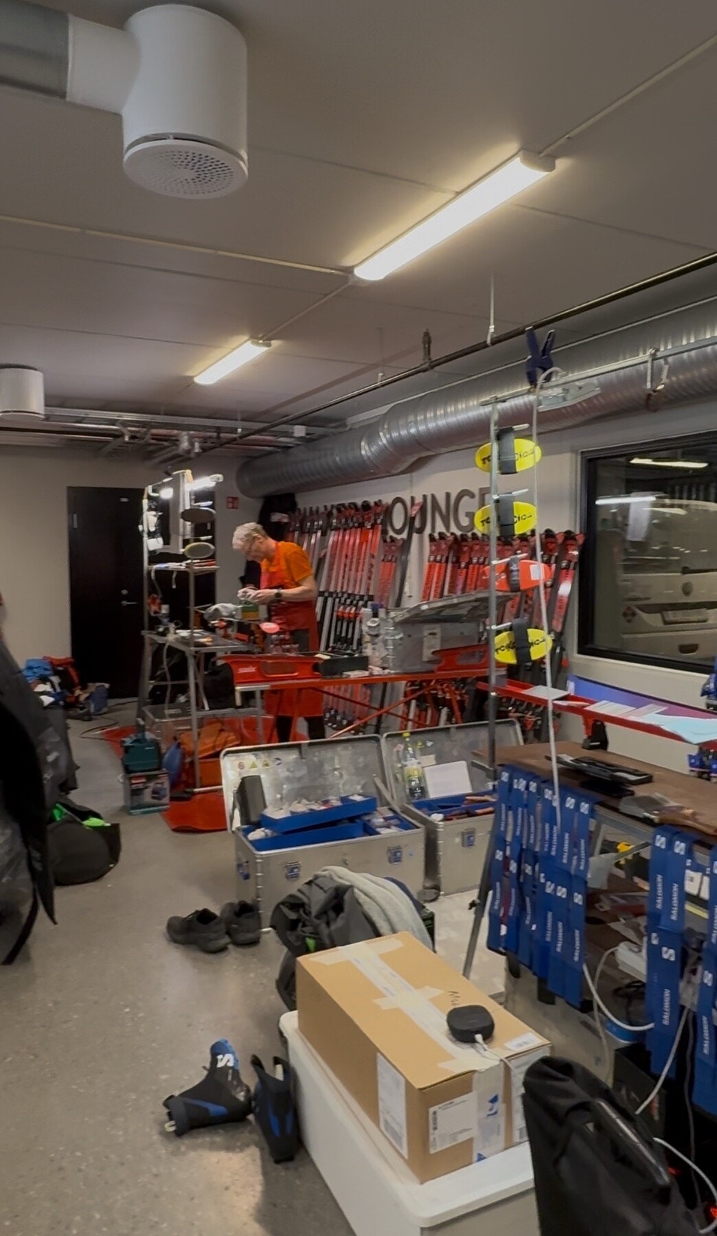 Stort felles smørerom med direkte adkomst til skiløypene Galleribilde