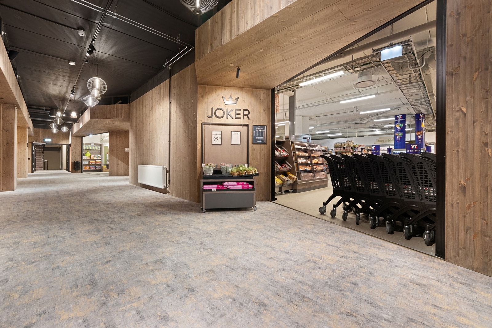 Dagligvare handles på Joker Galleribilde