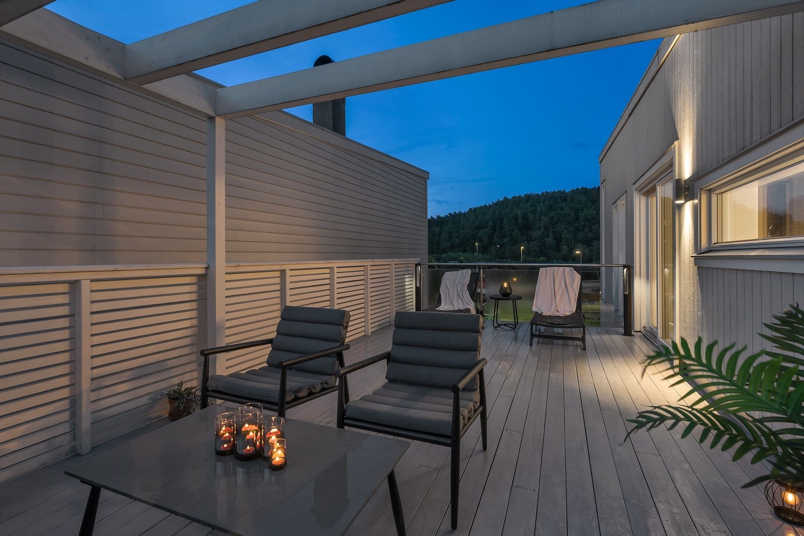 Her kan du nyte late dager og varme sommerkvelder med familie og venner. Galleribilde