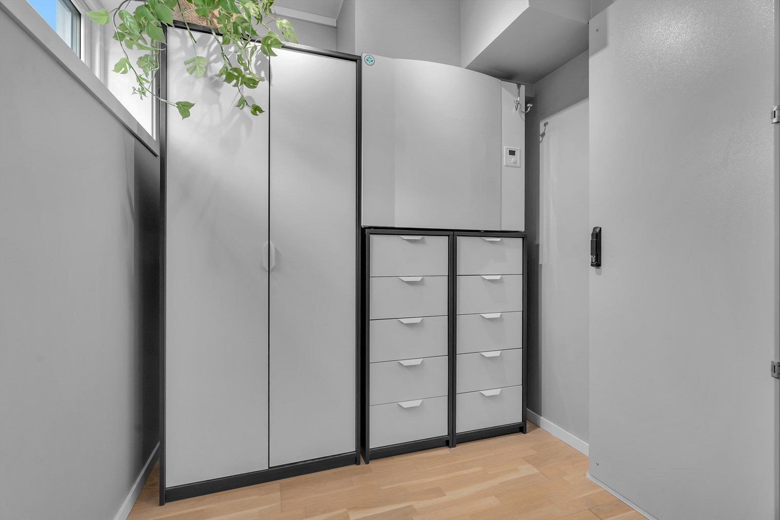 Innvendig bod. Galleribilde