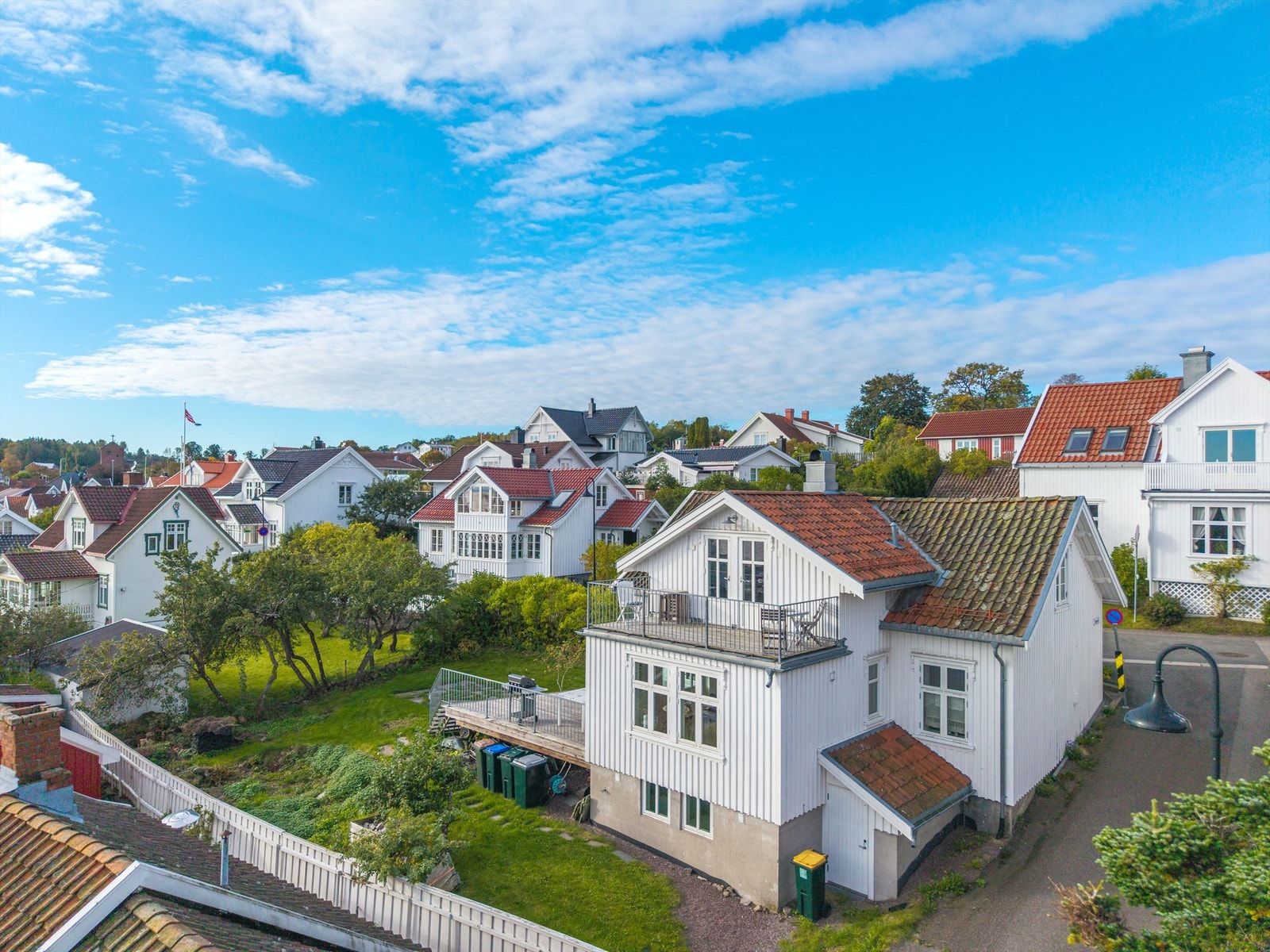 Fasade/hage Galleribilde