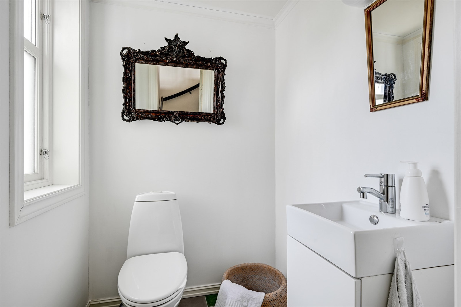 Toalett Galleribilde