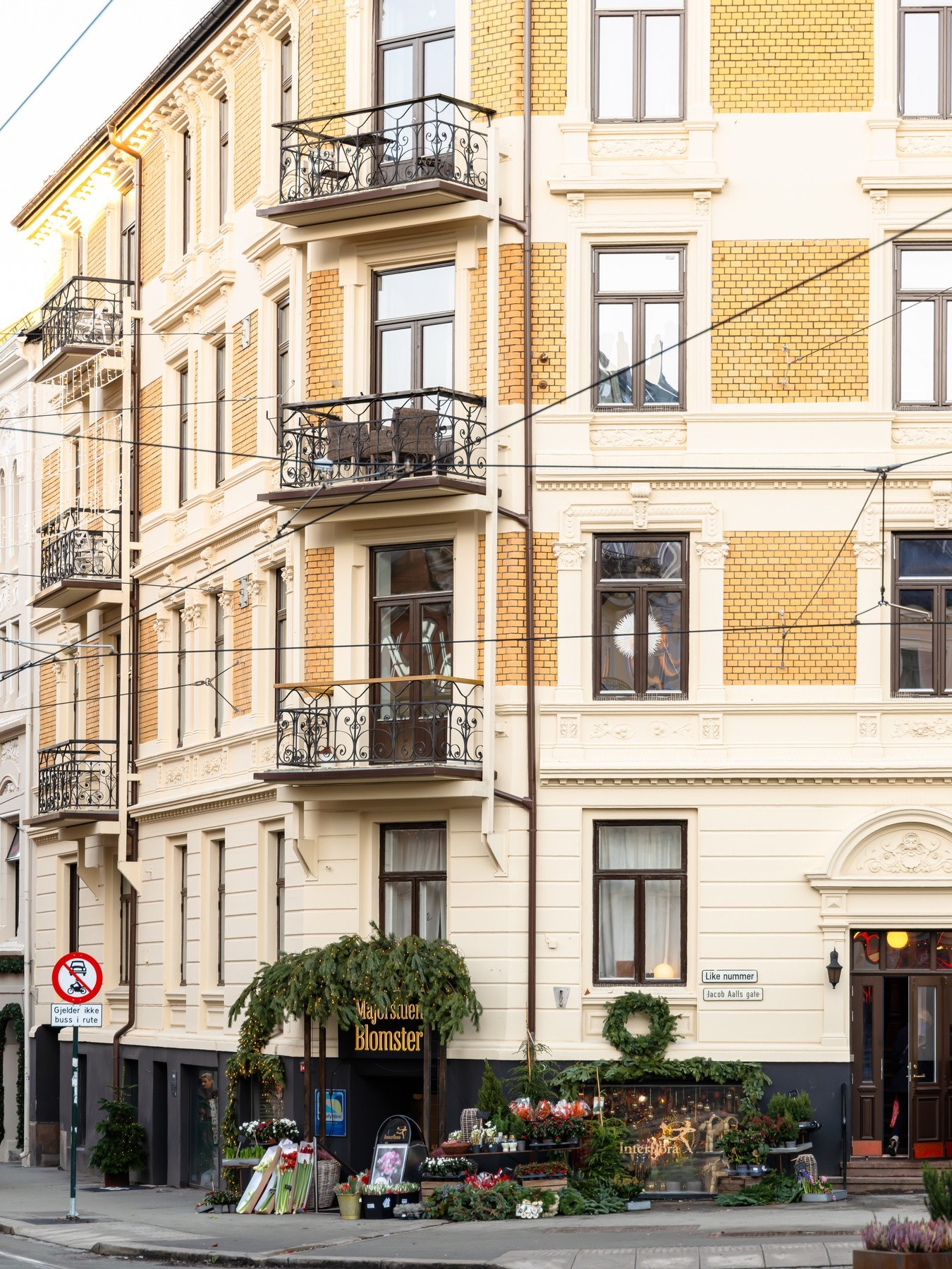 Boligen har en supersentral beliggenhet på Majorstuen. Galleribilde
