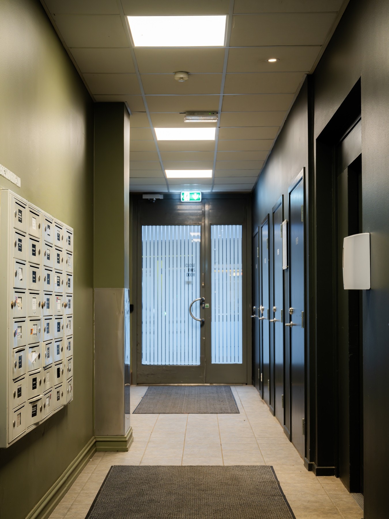 Moderne og velholdt inngangsparti. Galleribilde