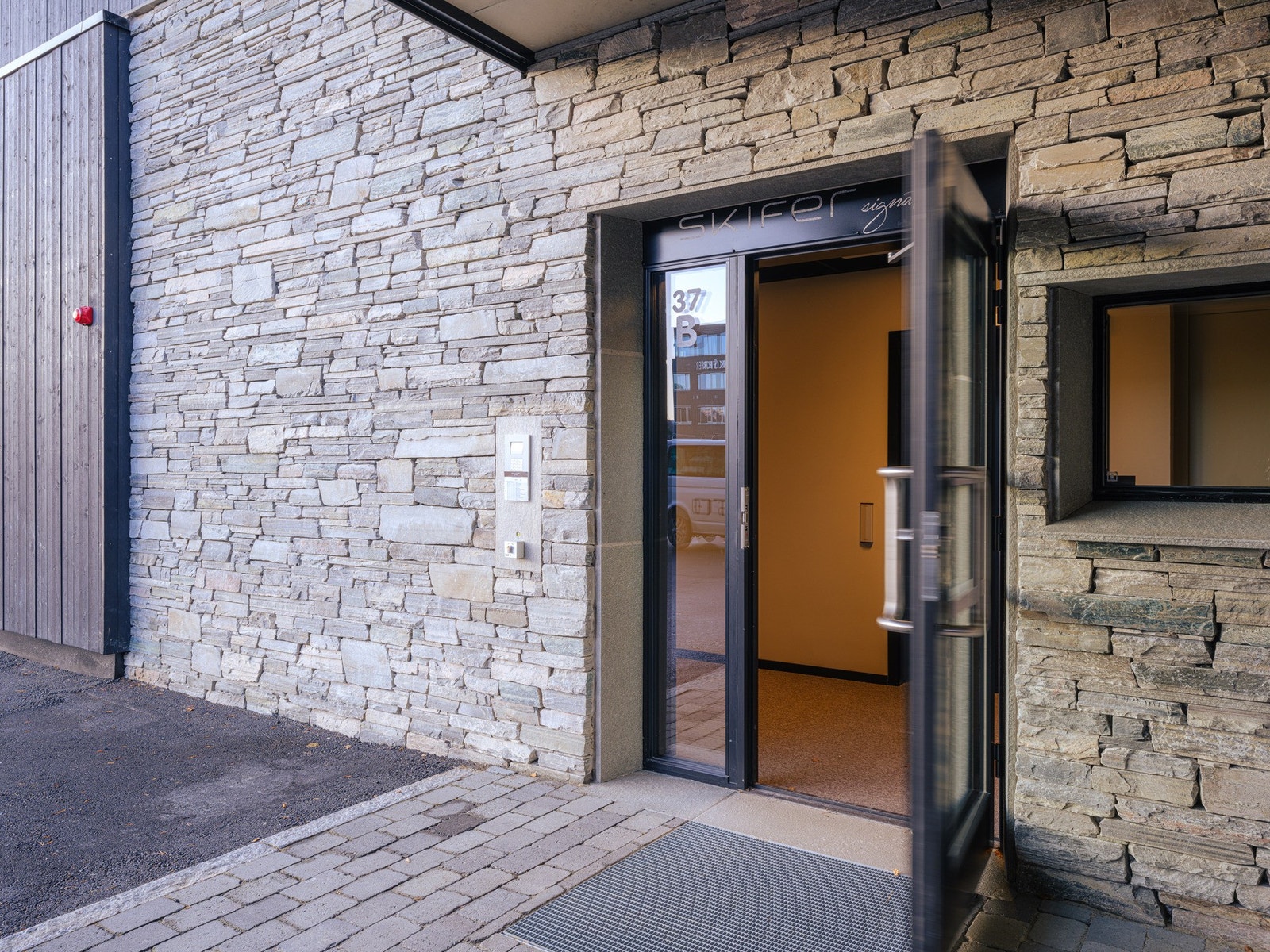 Inngangsparti Galleribilde