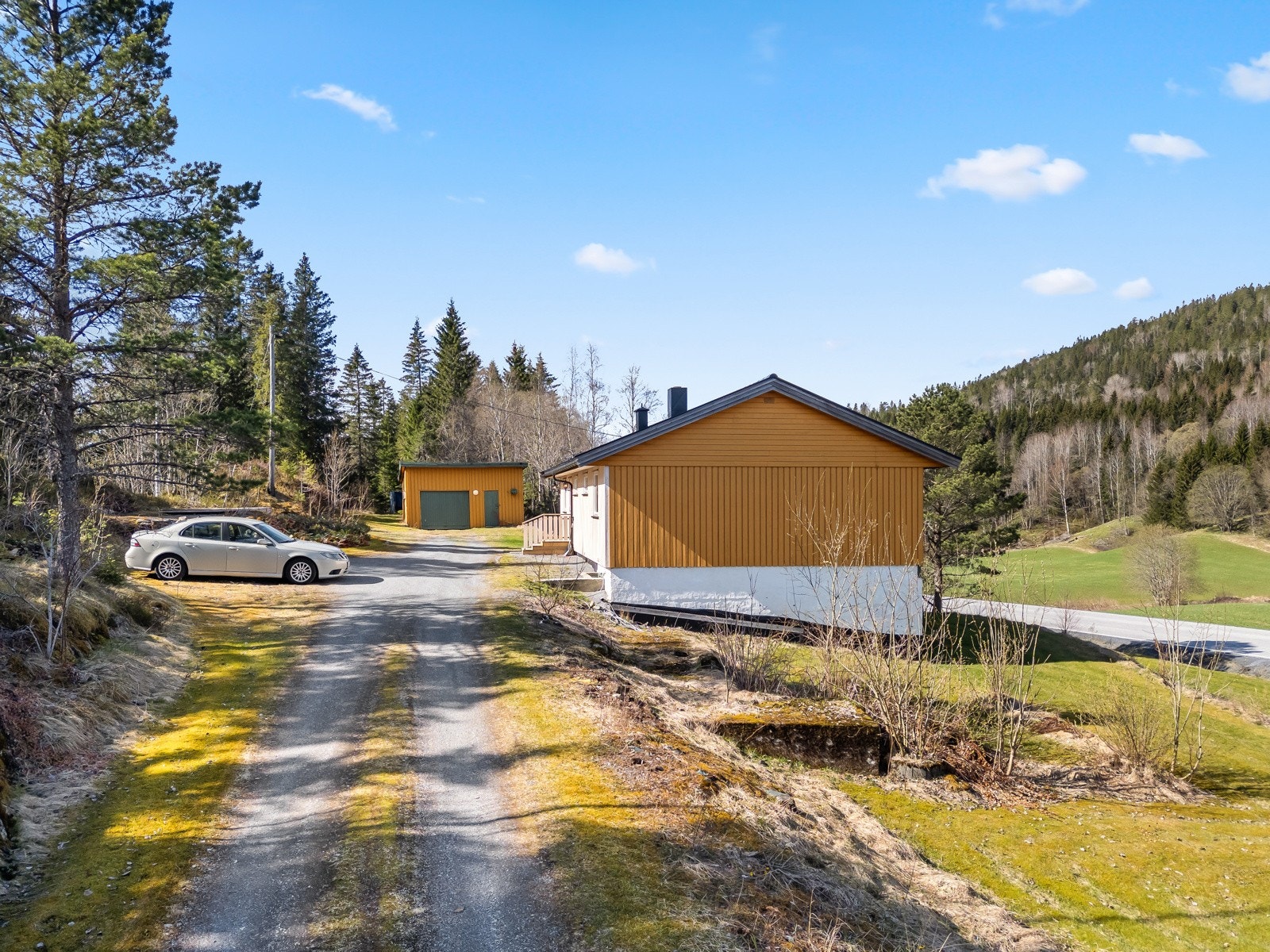 Fasade mot øst. Galleribilde