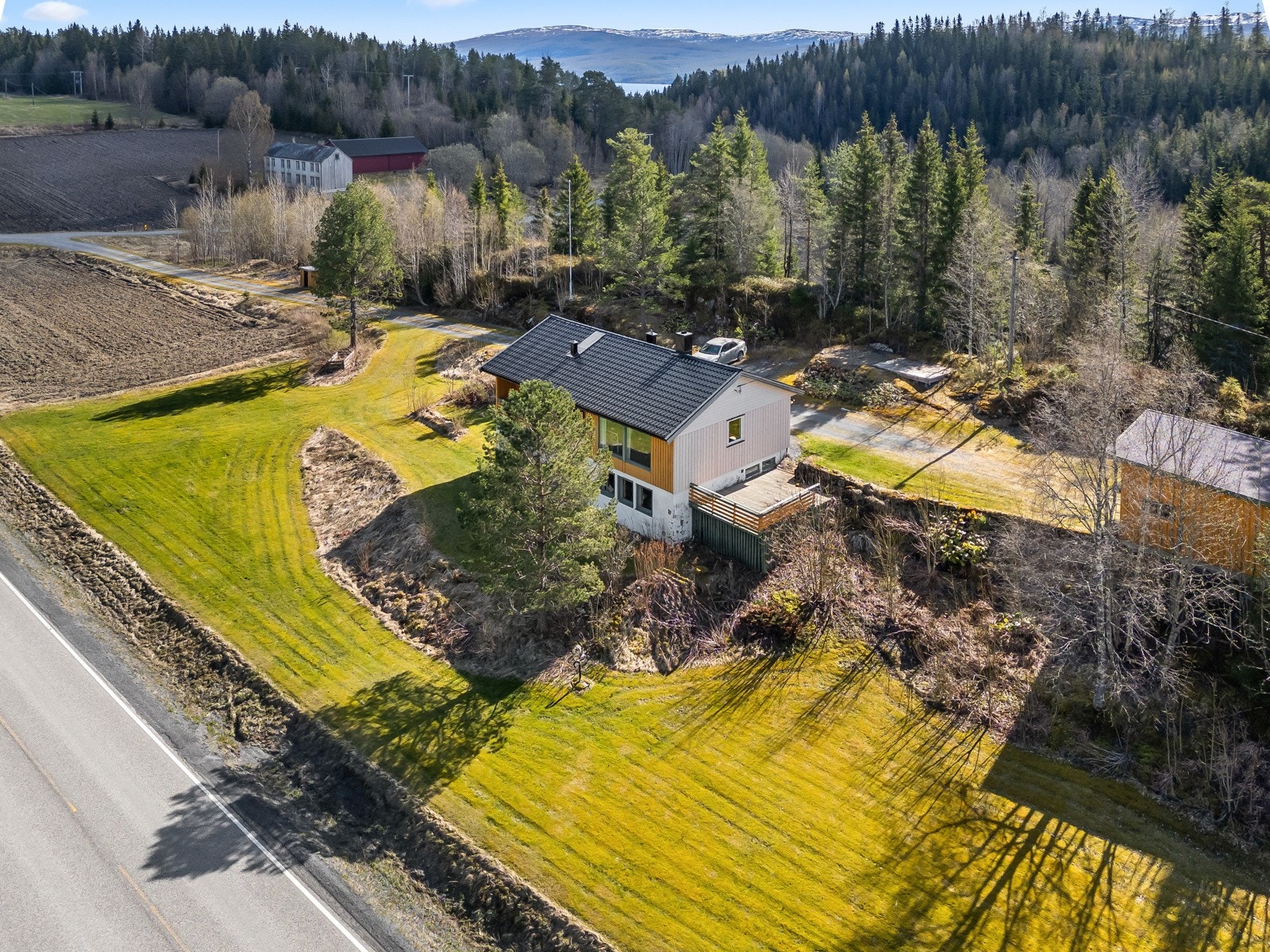 Stor tomt, på over 3,5 mål! Galleribilde