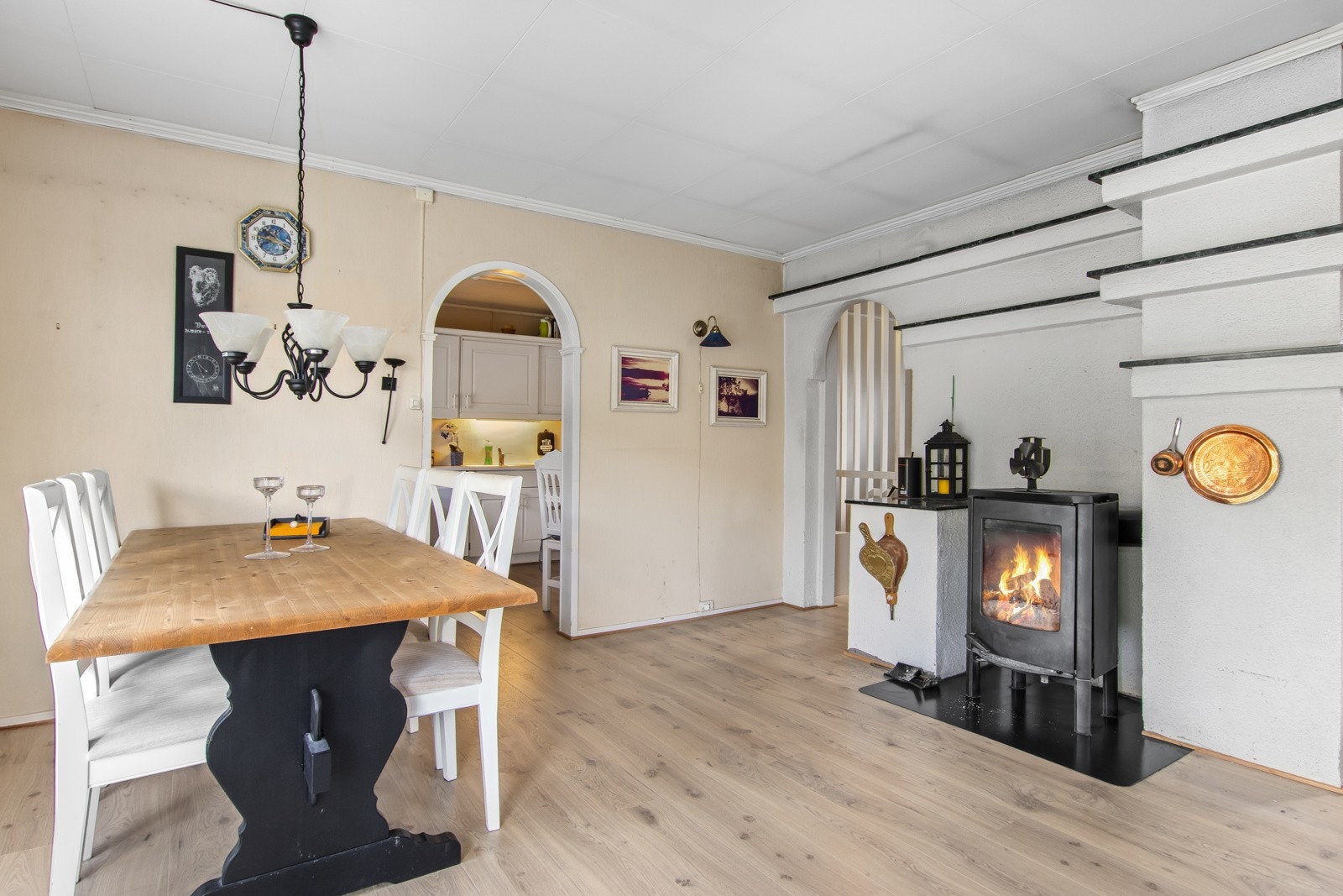 Vedovn sørger for lun og god varme. Galleribilde