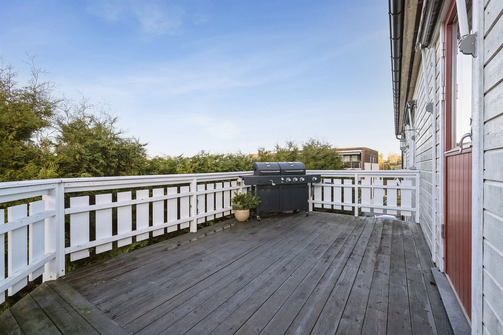 God plass til ulike sittegrupper - ikke byggemeldt terrasse Galleribilde