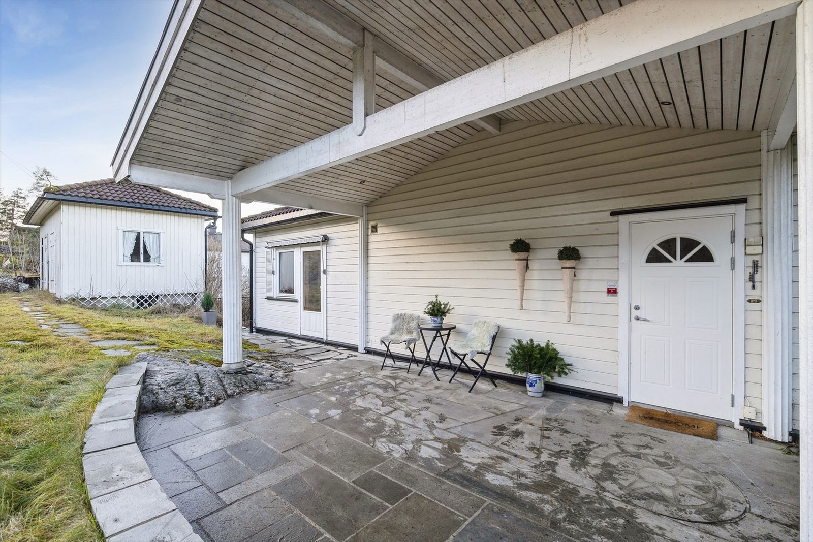 Velkommen inn! Inngangspartiet til boligen Galleribilde