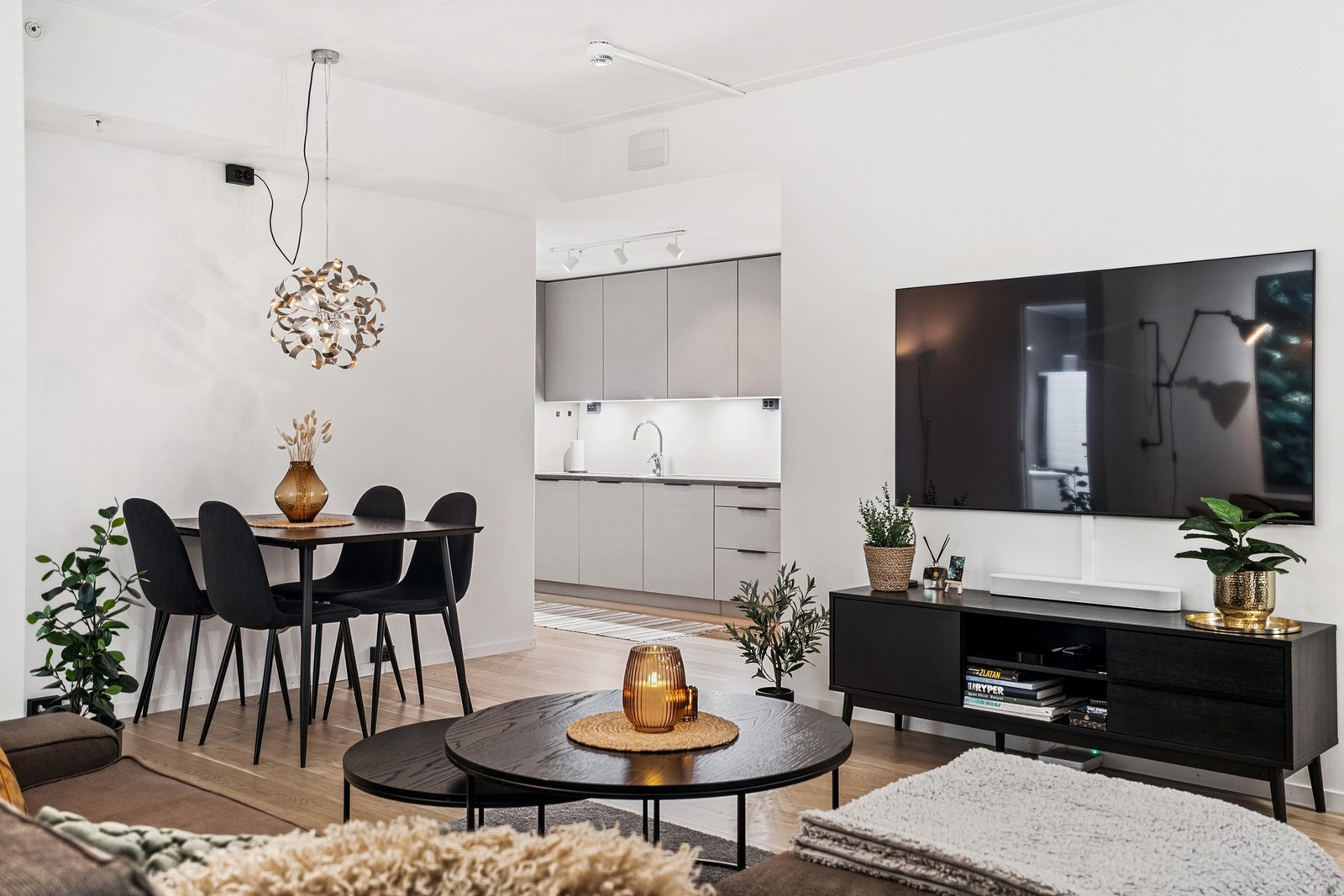 Stue og kjøkken Galleribilde