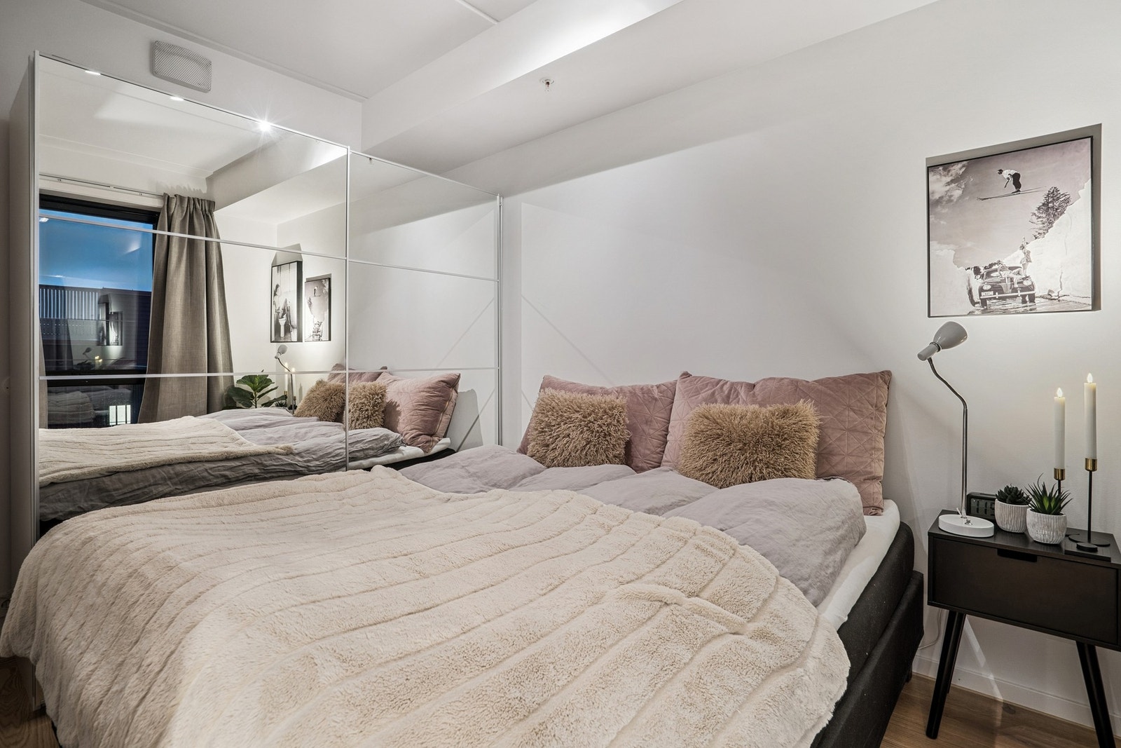 Leiligheten har 2 soverom Galleribilde