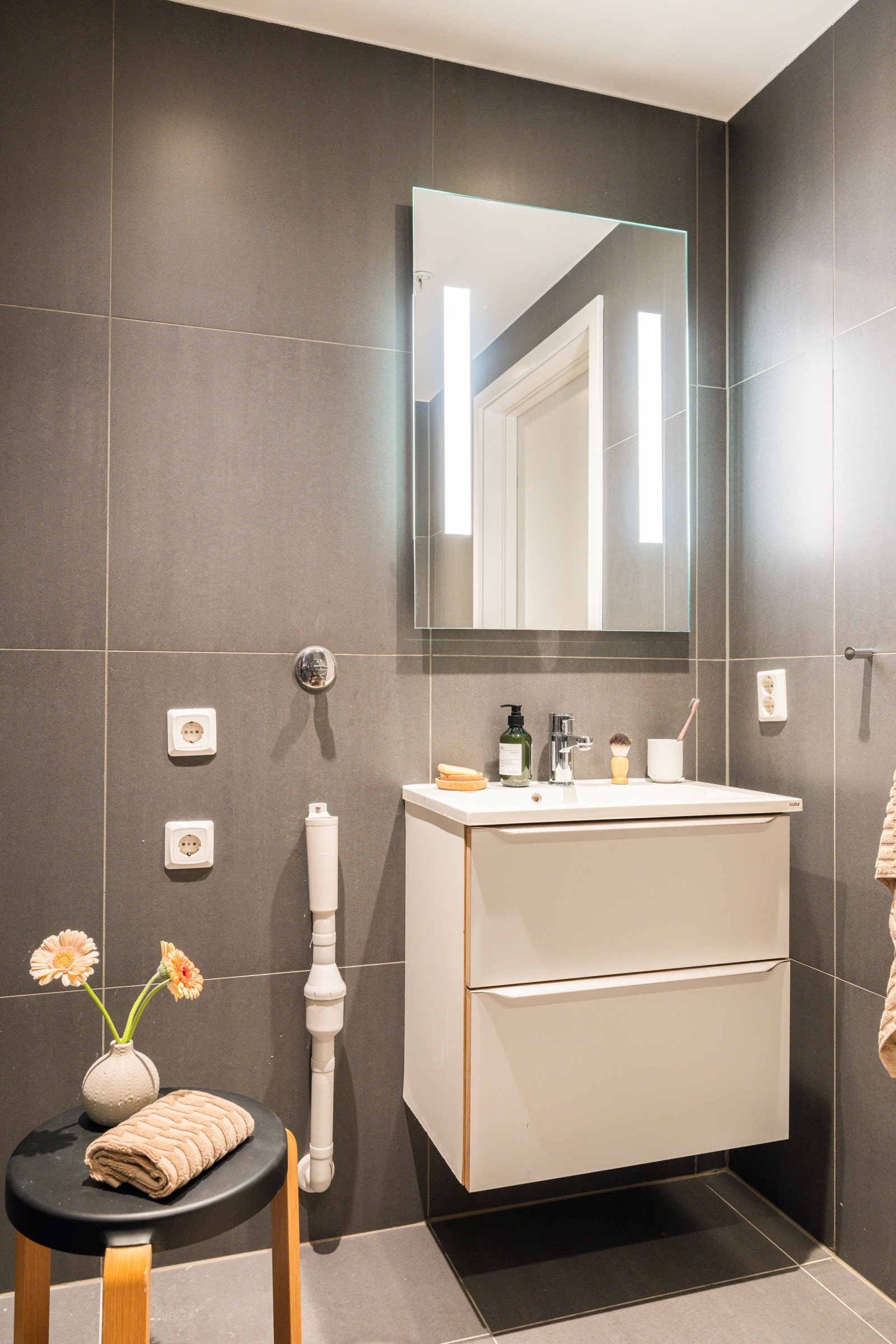 I hjørnet er det plass og opplegg for vaskemaskin. Galleribilde