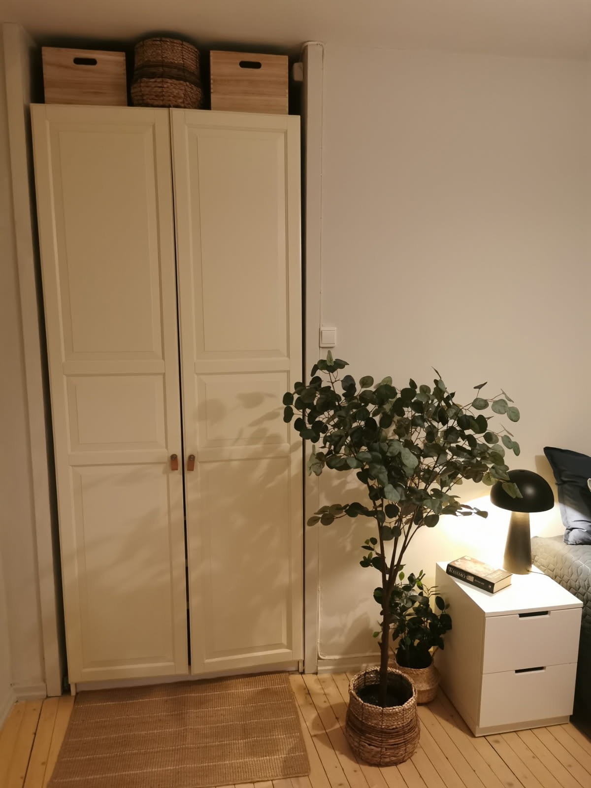 Privat bilde der eier har gjort om garderobeløsning til en mer praktisk løsning. Galleribilde