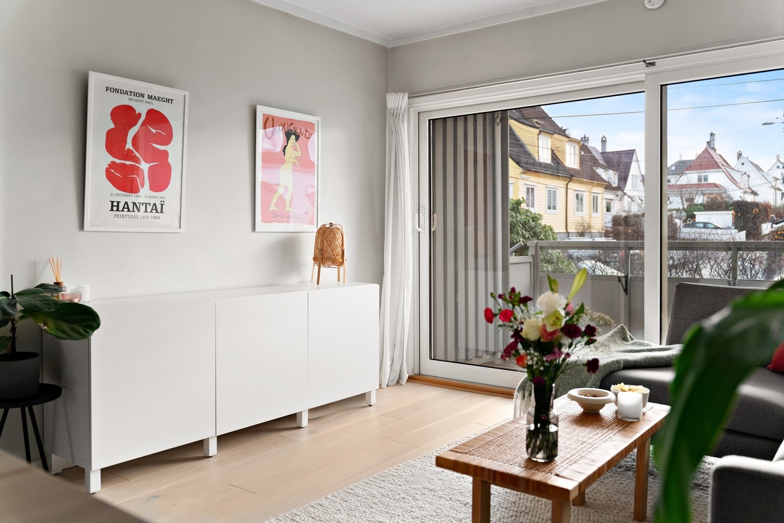 Det er lagt opp til TV uttak på stuevegg. Galleribilde