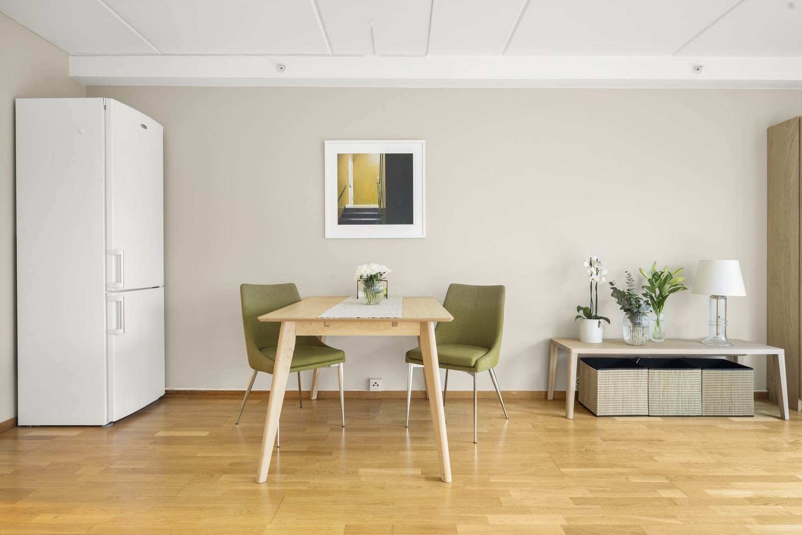 God plass til et større spisebord ved behov. Galleribilde