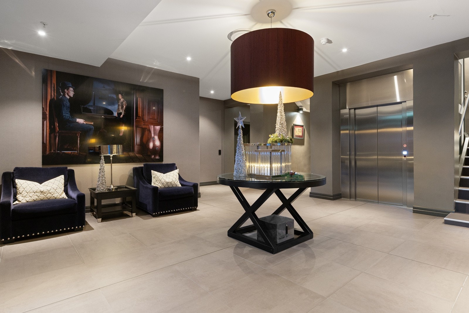 Flott, felles foaje i Sameiet Villa Rose. Galleribilde