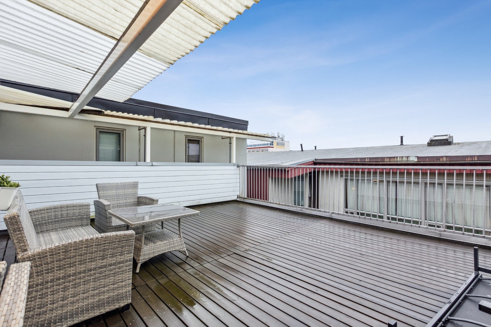 Borettslaget har felles takterrasse som kan benyttes av beboerne. Galleribilde