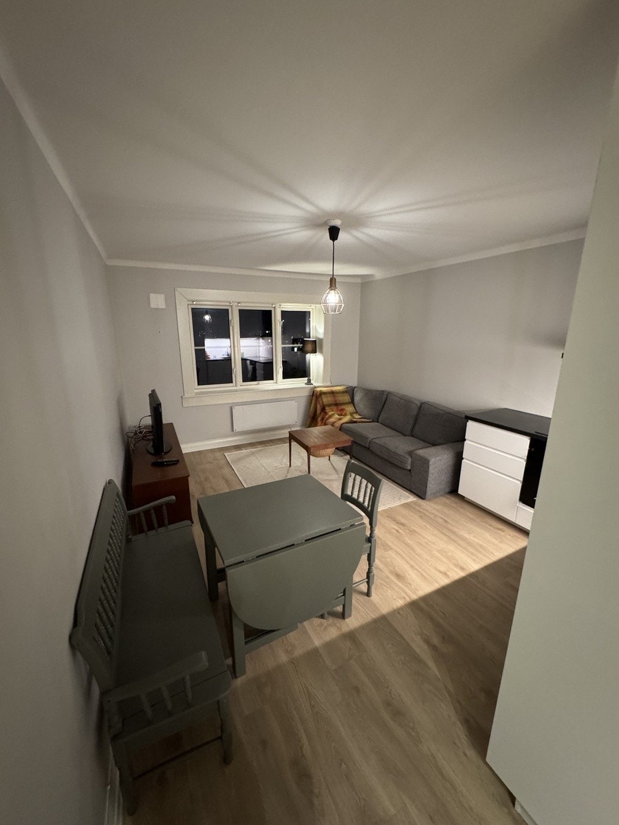 Med spisebord Galleribilde