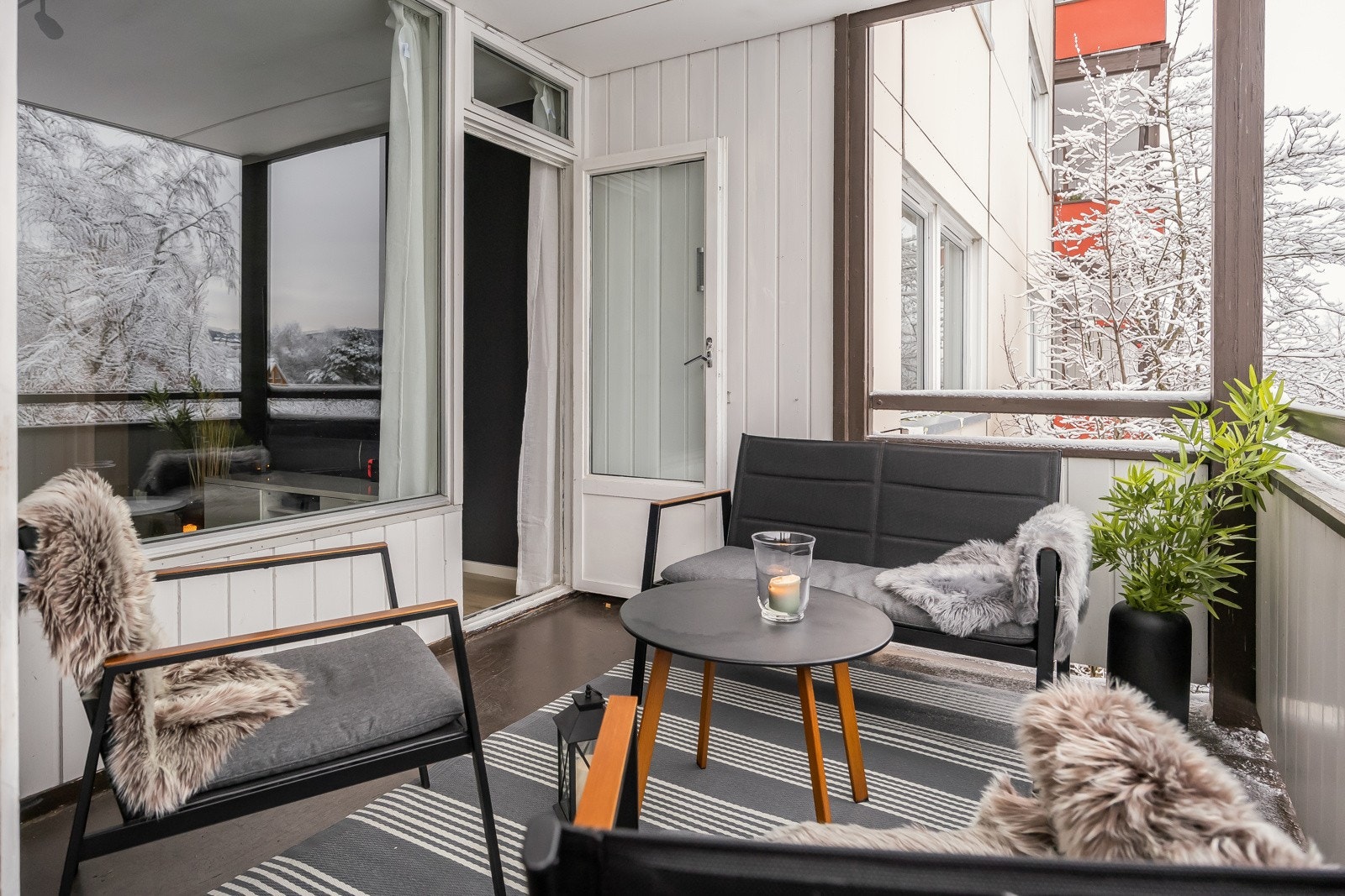 Her kan man fint slappe av med gode venner Galleribilde