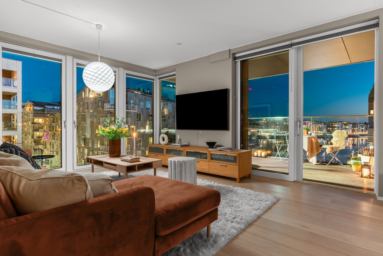 Nydelig hjørnestue med fantastisk utsikt Galleribilde