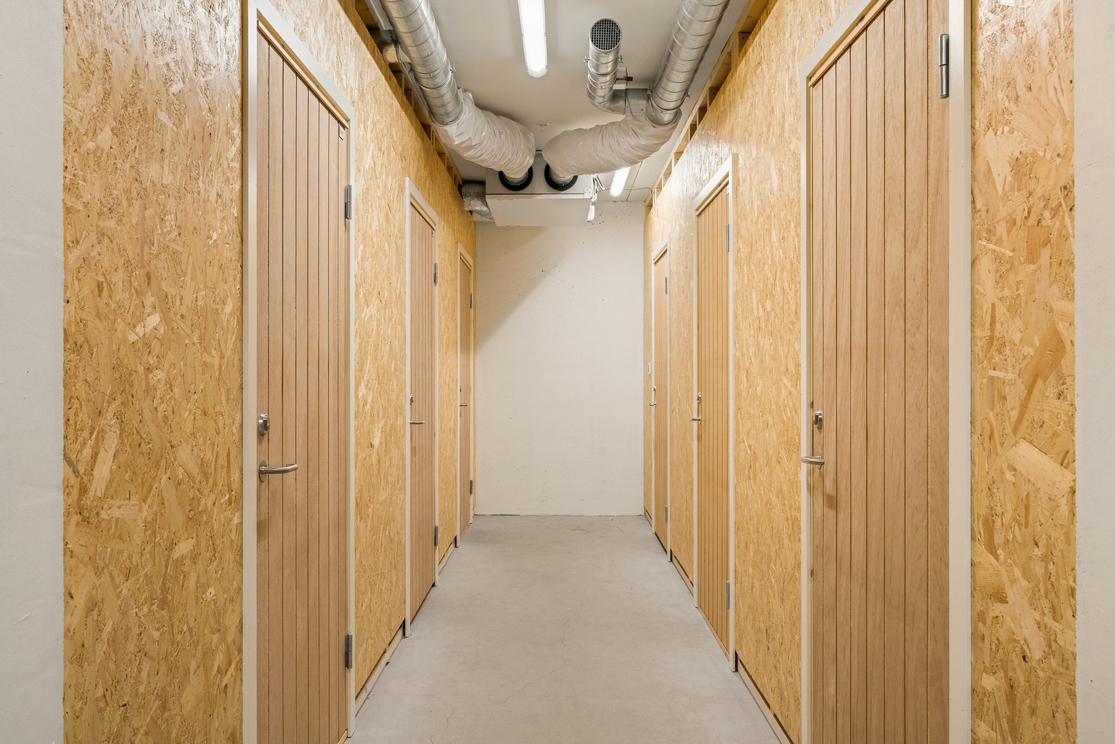 Tilhørende bod ved inngangspartiet. Galleribilde