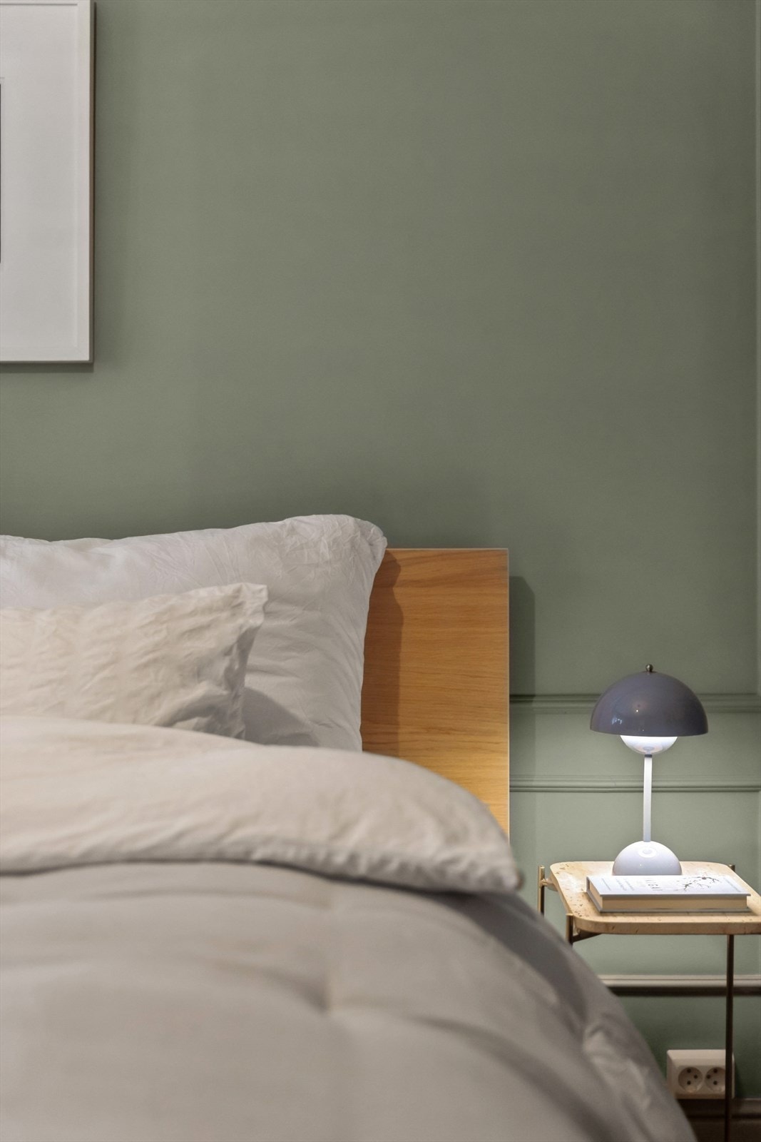 Hovedsoverommet er meget romslig, med god plass til både dobbeltseng og annet møblement. Galleribilde