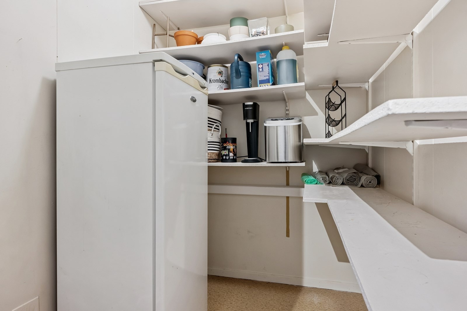 Bod ved kjøkken. Galleribilde