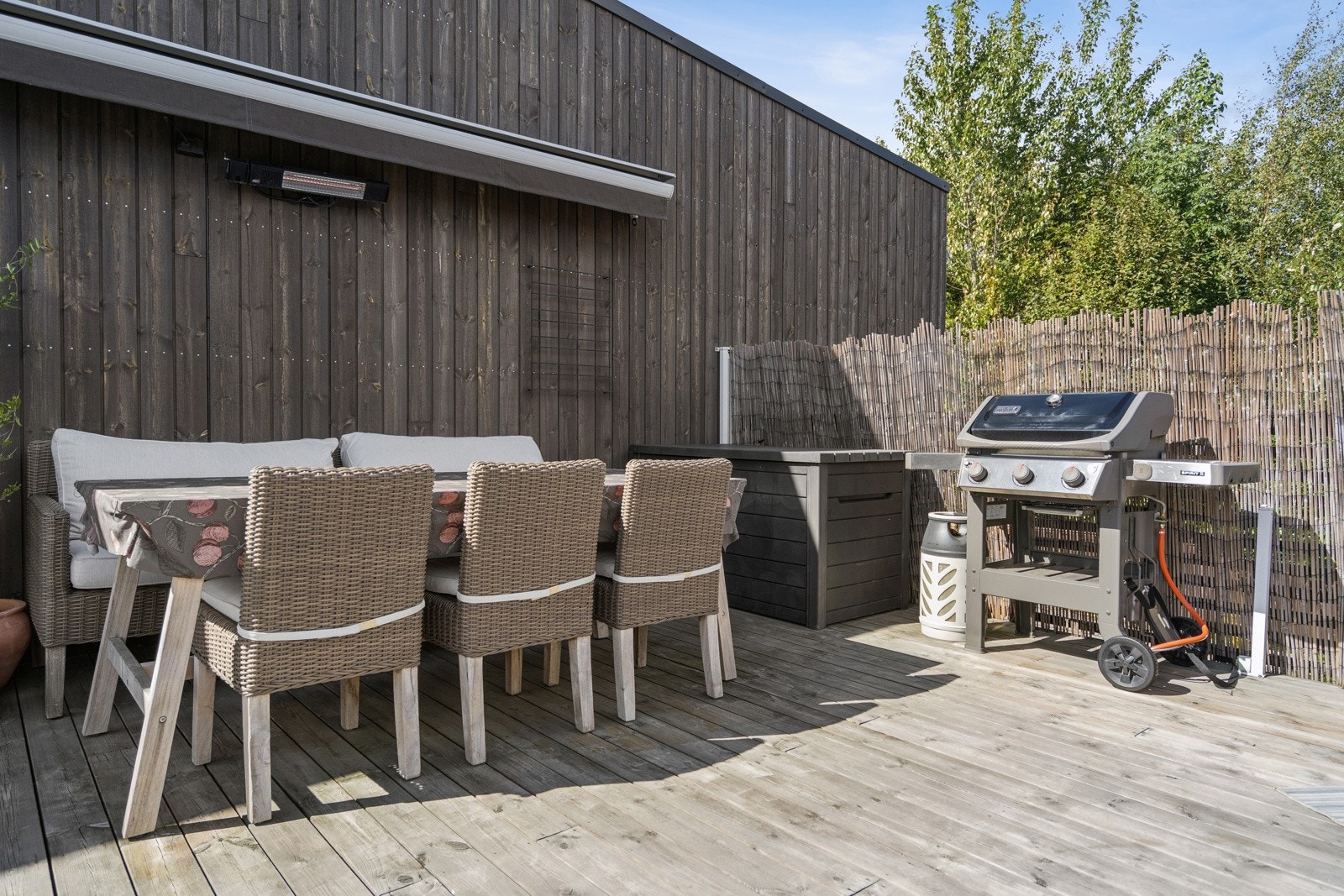 Her kan man invitere venner og familie til en hyggelig middag på sommeren! Galleribilde