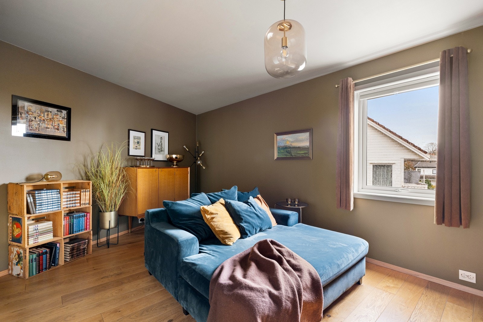 Ekstra stue som kan brukes som TV-stue, lekerom eller hjemmekontor Galleribilde