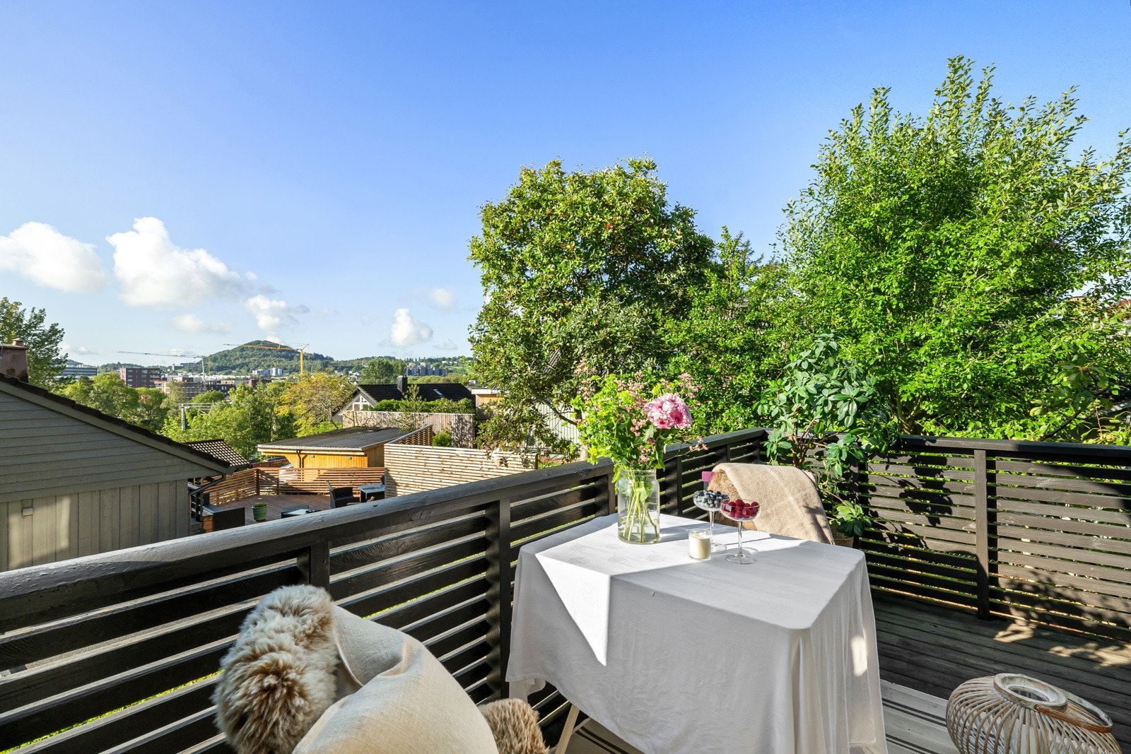 Fra stuen har du direkte utgang til en koselig balkong. Galleribilde