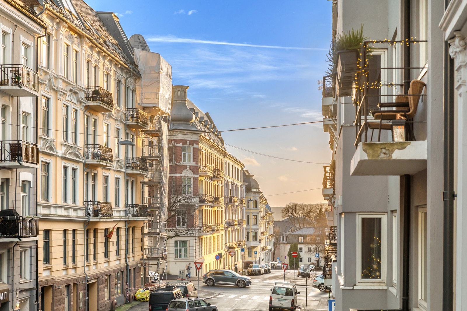 Pent utsyn gjennom Erling Skjalgssons gate. Galleribilde