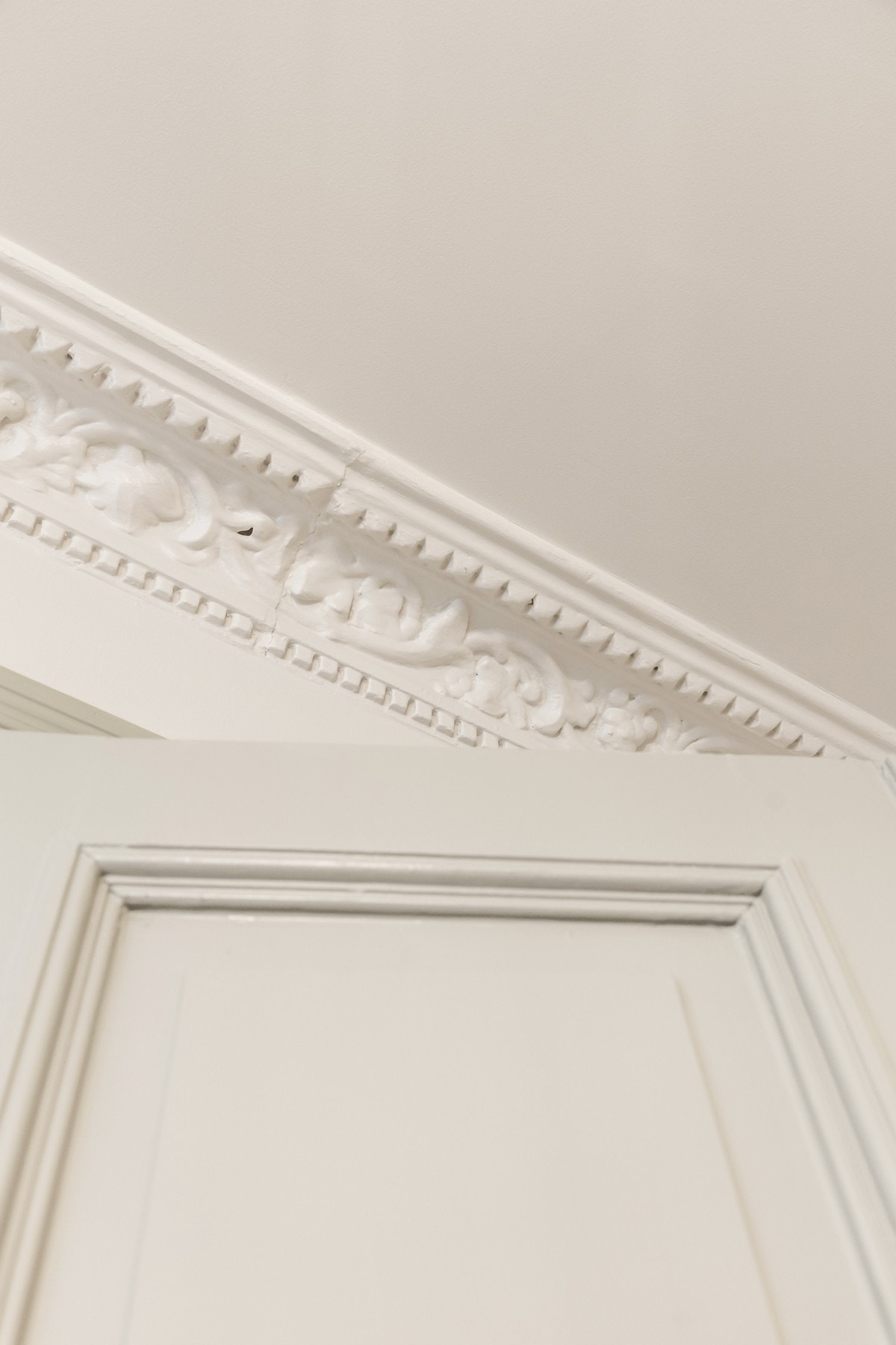 Original stukkatur og rosett. Galleribilde