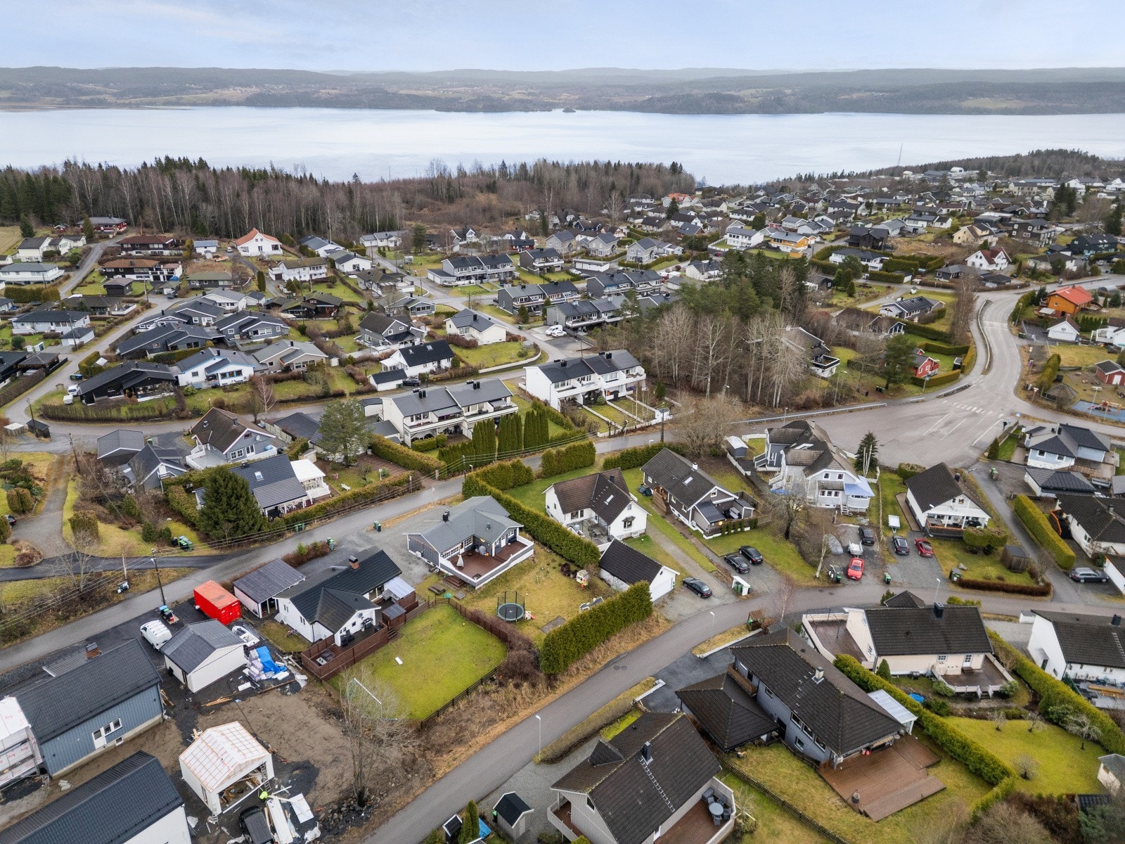 Toppen av Flateby, med kort avstand til marka. Galleribilde