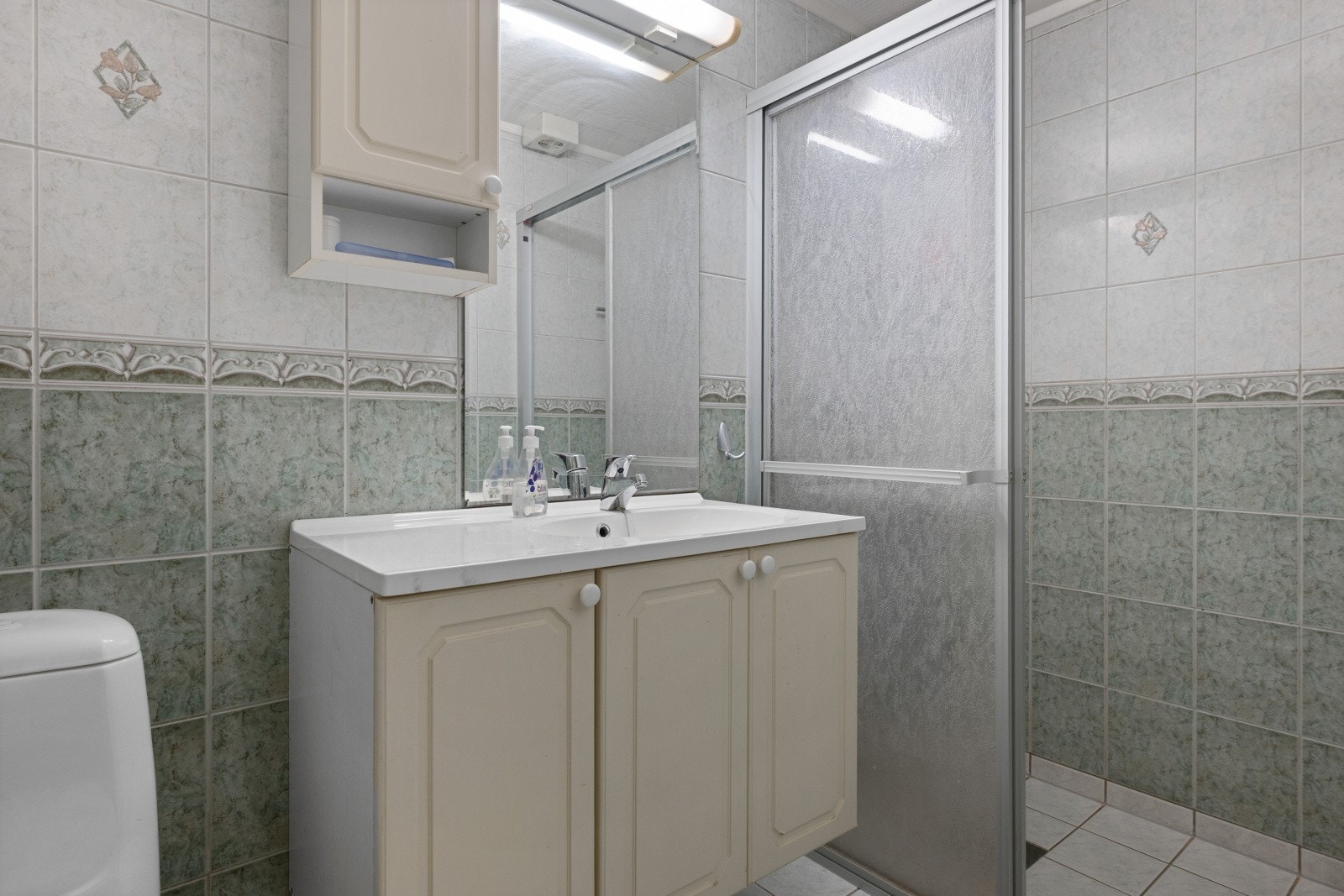 Flislagt bad. Galleribilde