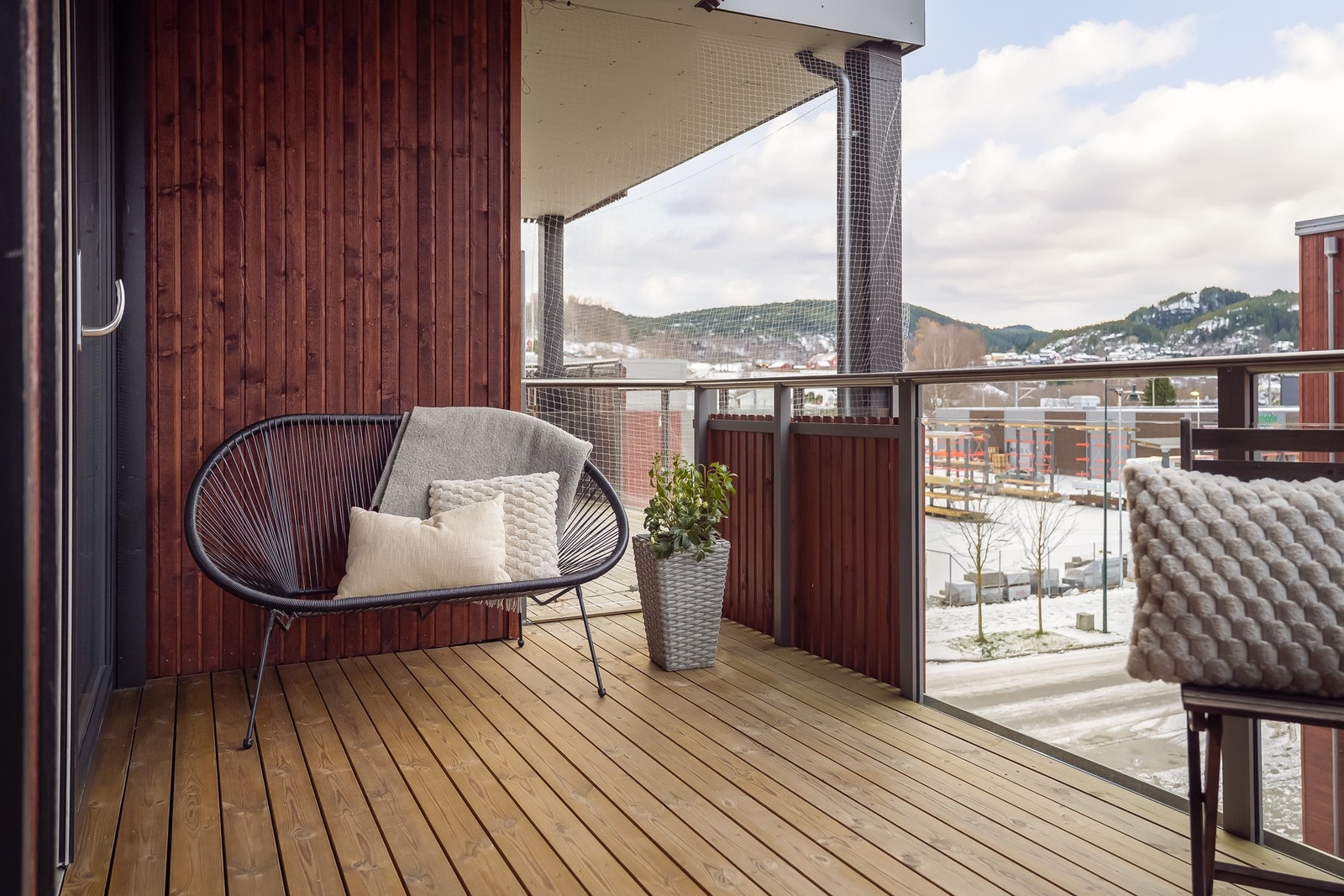 Romslig veranda på 10kvm. Galleribilde