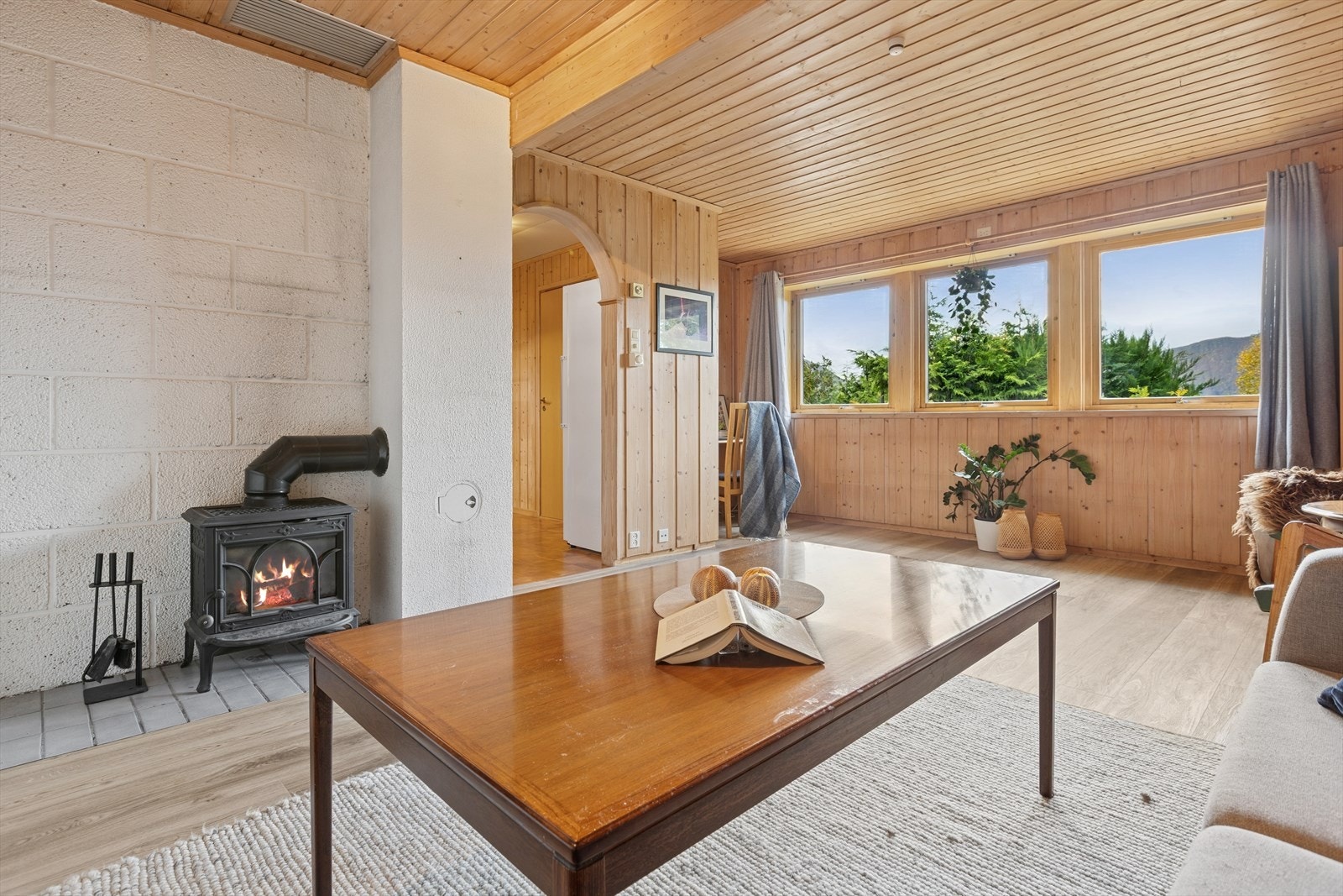 Boligen har en romslig bod i underetasjen for ekstra oppbevaring. Galleribilde