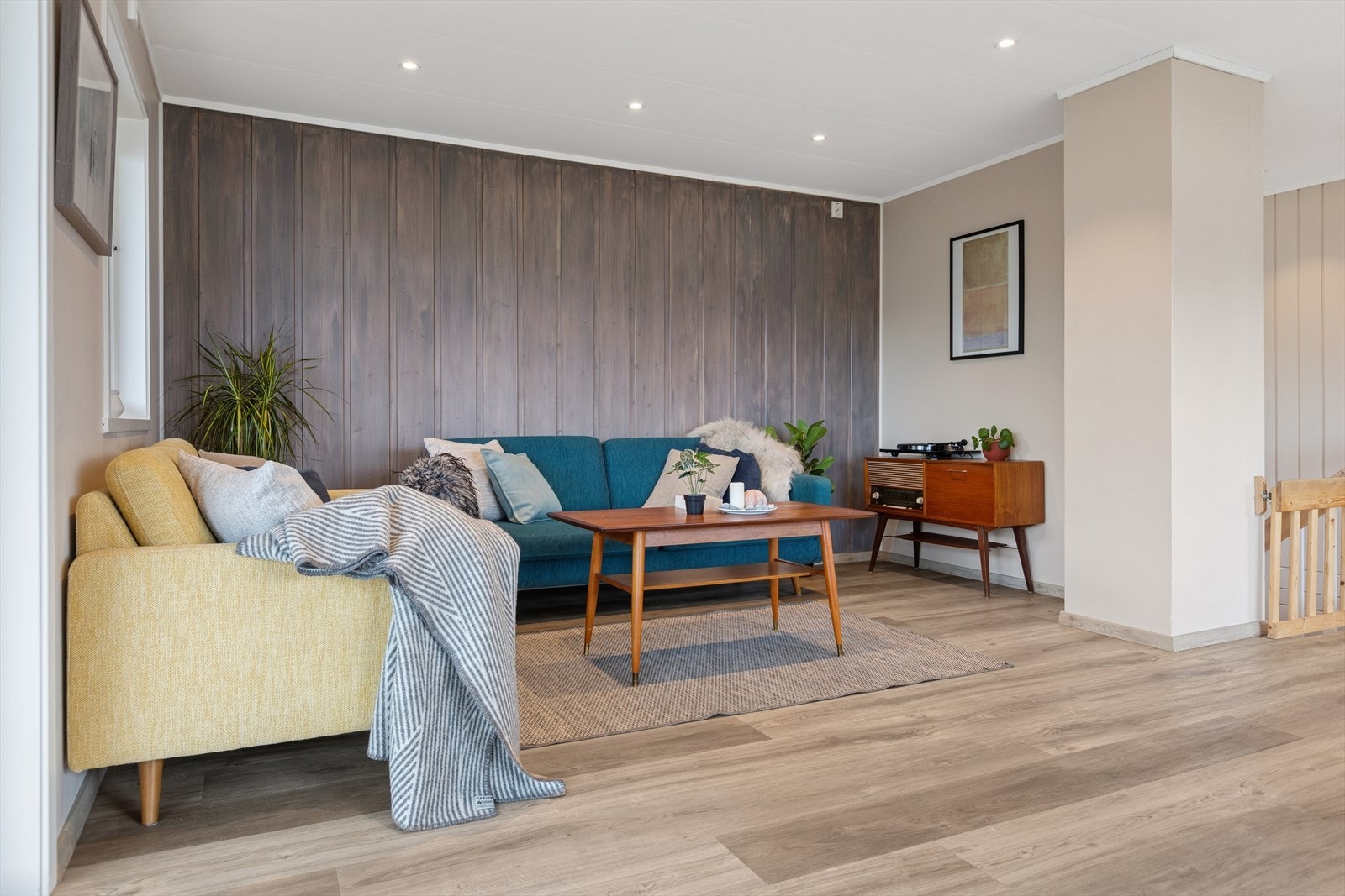 I 2022 ble det lagt nytt klikkvinylgulv i hele øveretasjen. Galleribilde