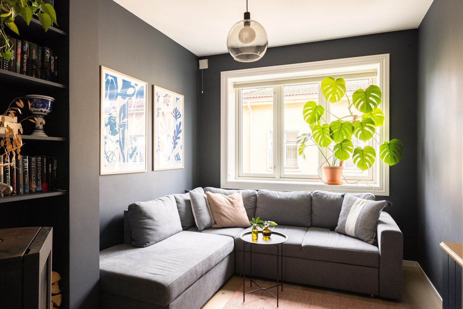 Soverom nummer to brukes i dag som en lun og koselig TV-stue. Galleribilde