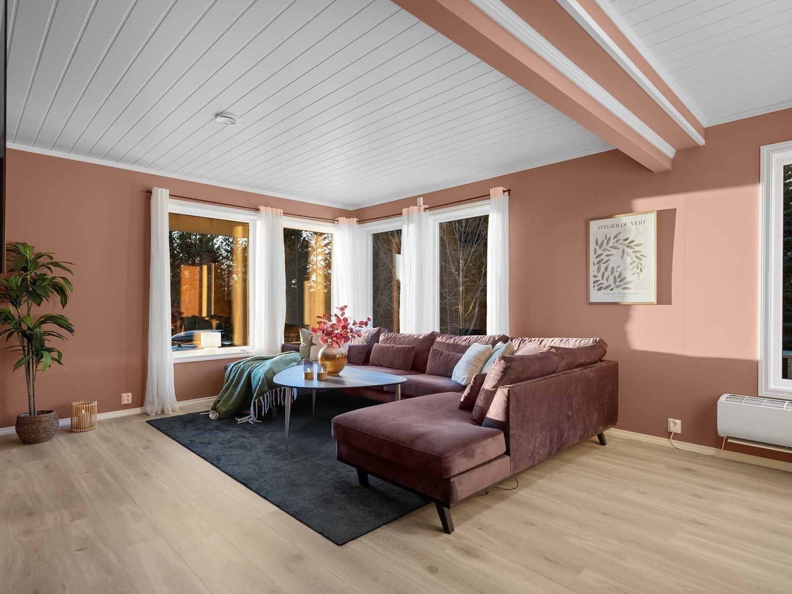 Stuen i 1.etgasje er på hele 20 kvm Galleribilde