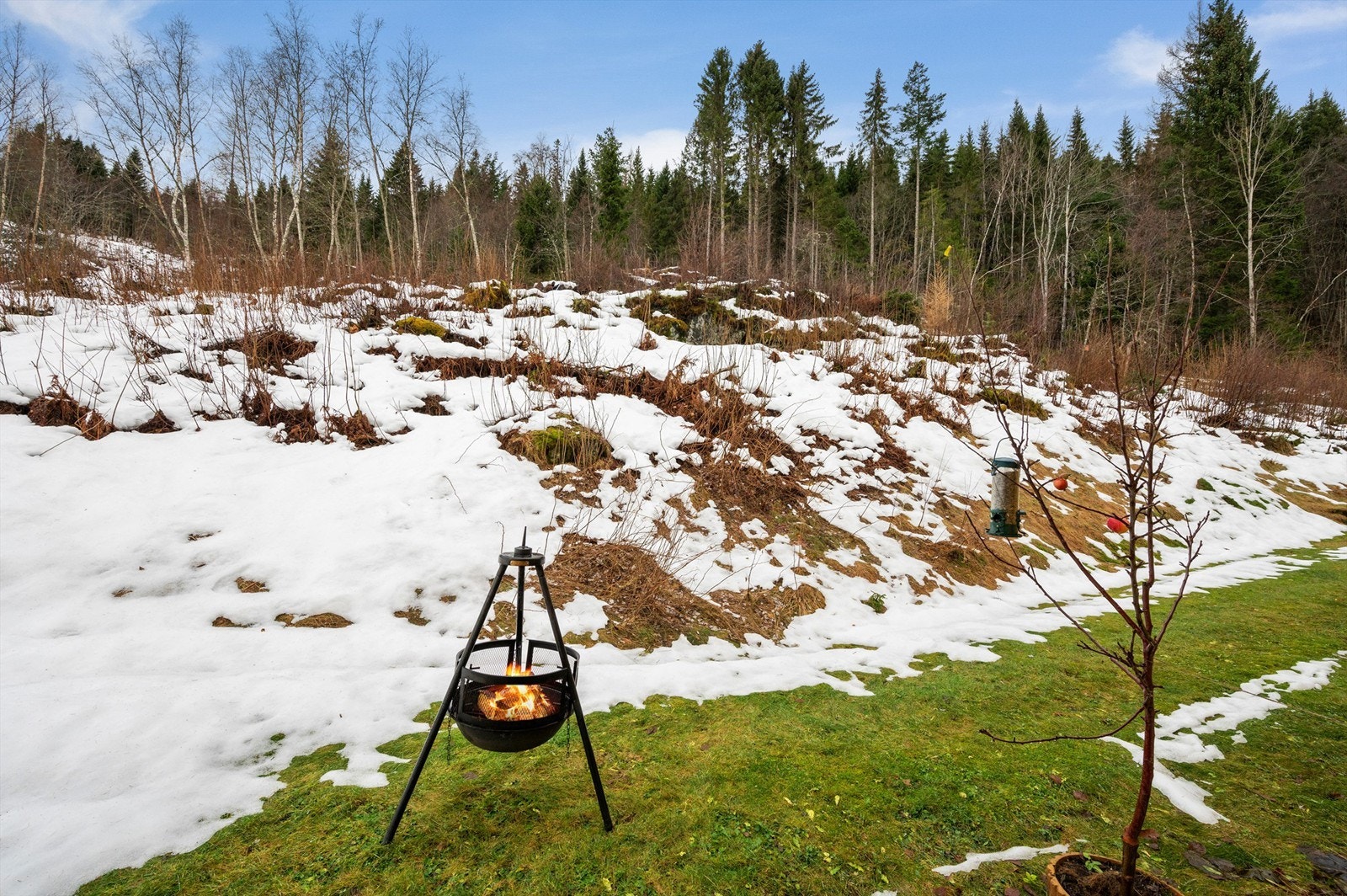Daglige gjøremål kan enkelt løses i nærområdet, med dagligvarebutikker, treningssentre som 3T og EasyFit, samt servicetilbud i Ila, Ilsvika og på Byåsen. Det er også kort vei til marka med flotte turstier, skiløyper og badevann. Galleribilde